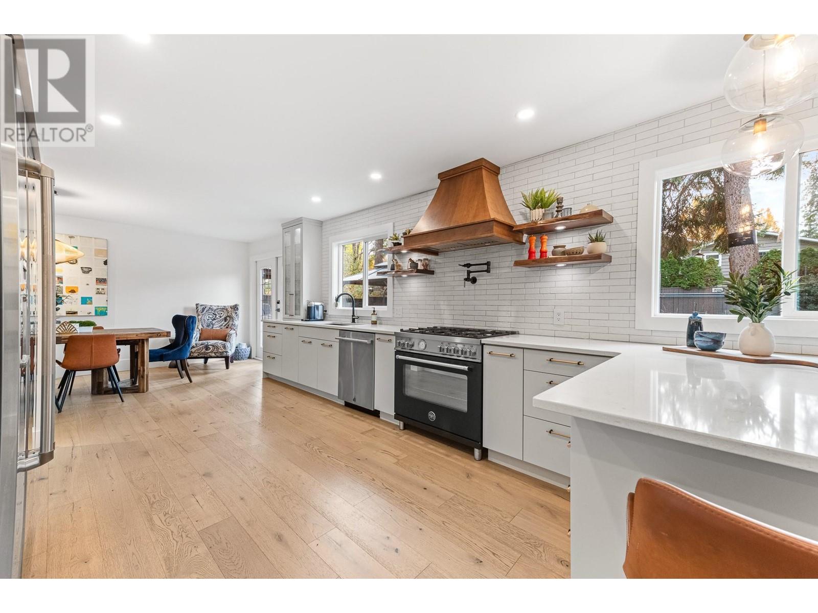  827 Coronado Court, Kelowna