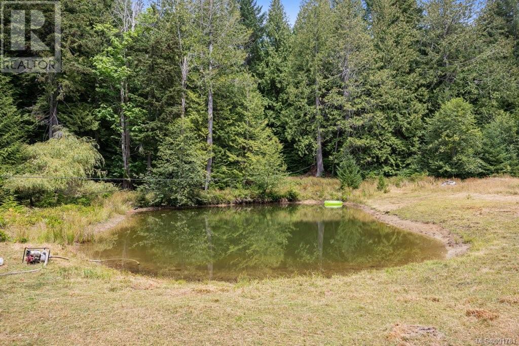 3 Main Rd, Lasqueti Island
