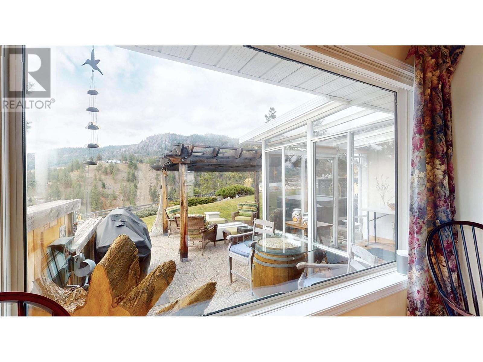  3902 Desert Pines Avenue, Peachland