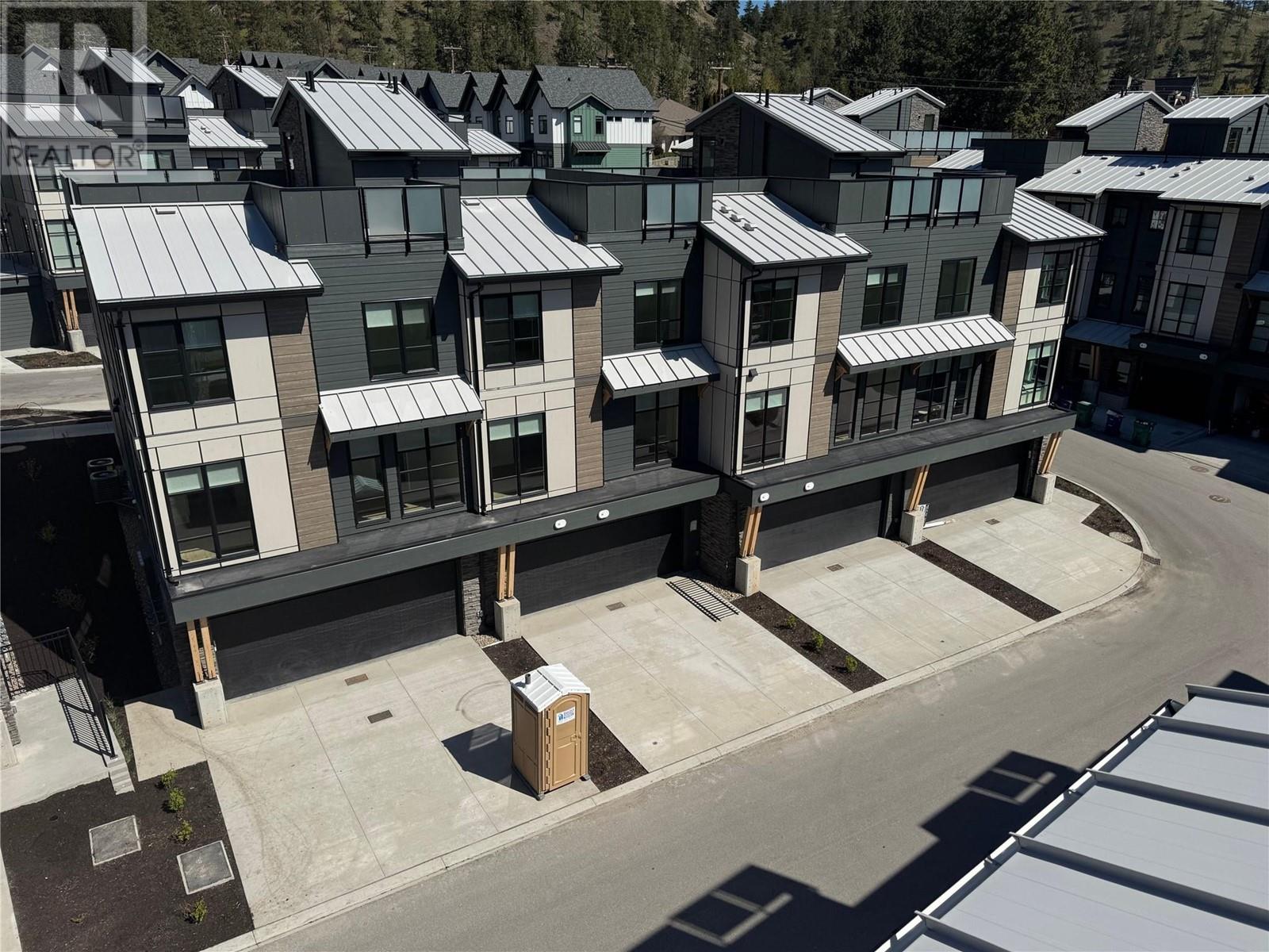 130 1455 Cara Glen Court, Kelowna