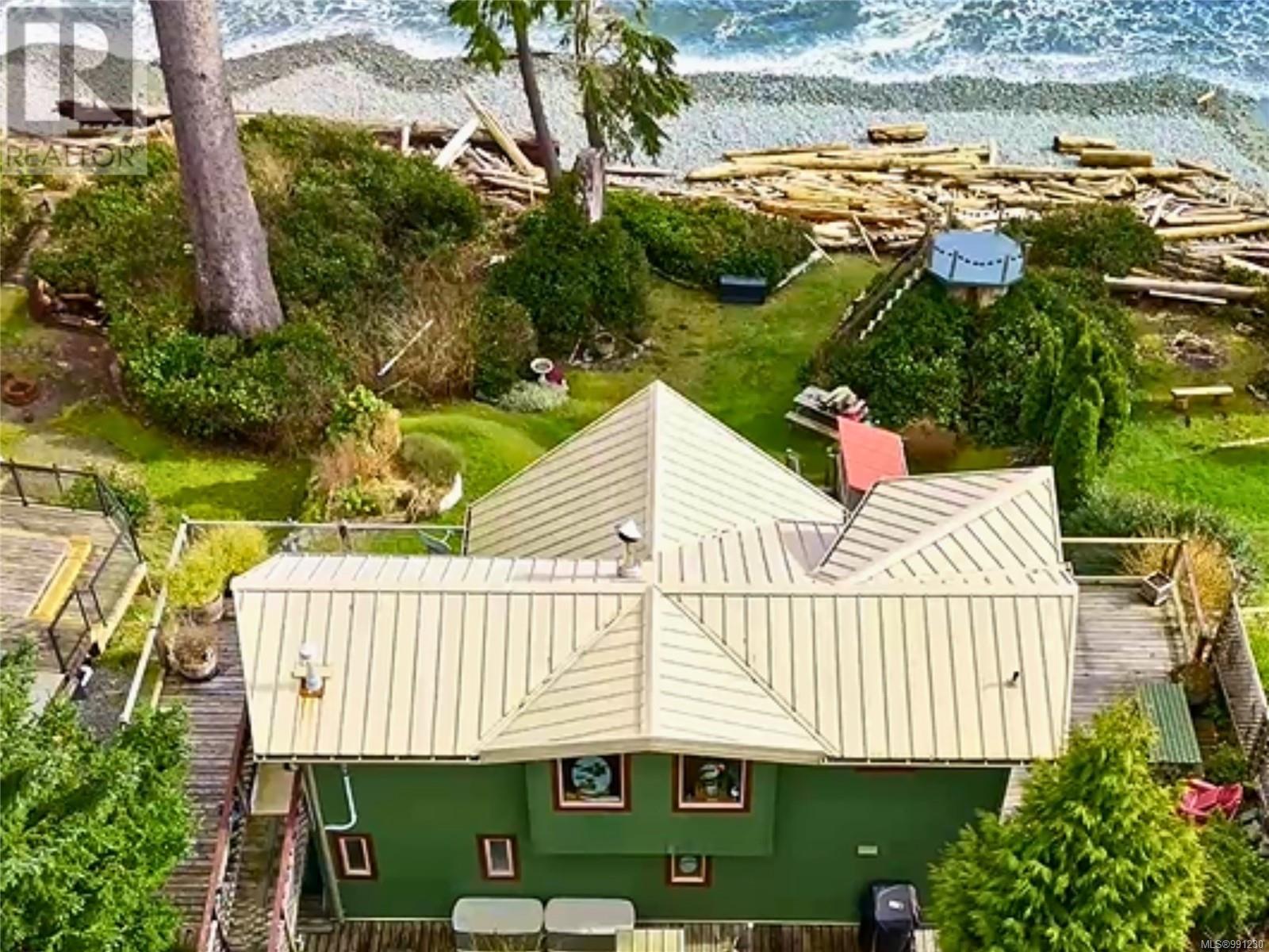 1112 Front St, Ucluelet