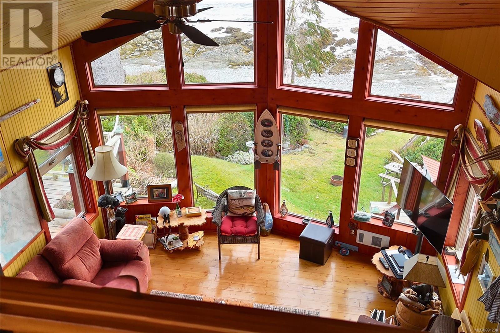 1112 Front St, Ucluelet