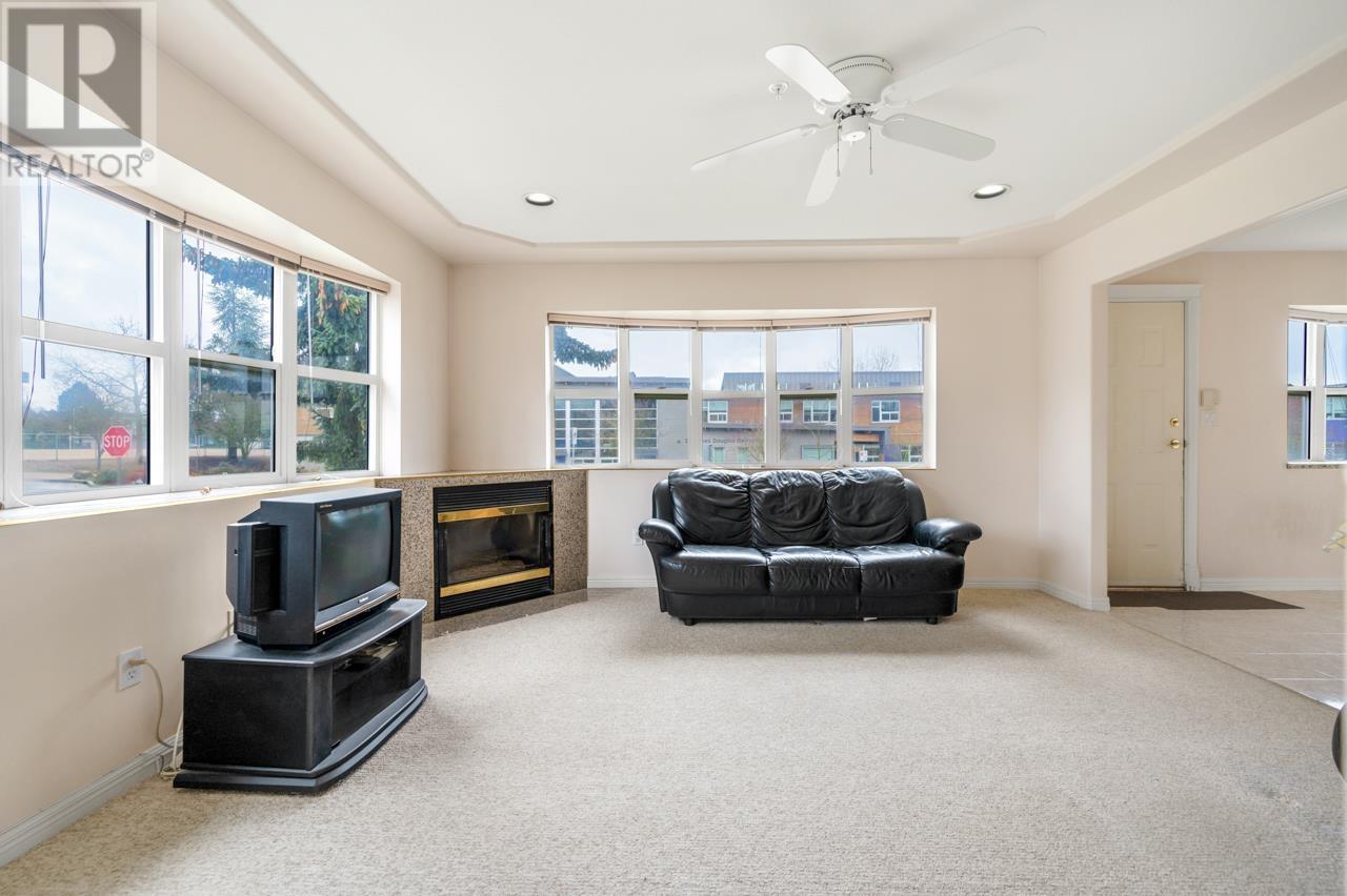 Photo 9 of 7483 Humm Street, Vancouver BC