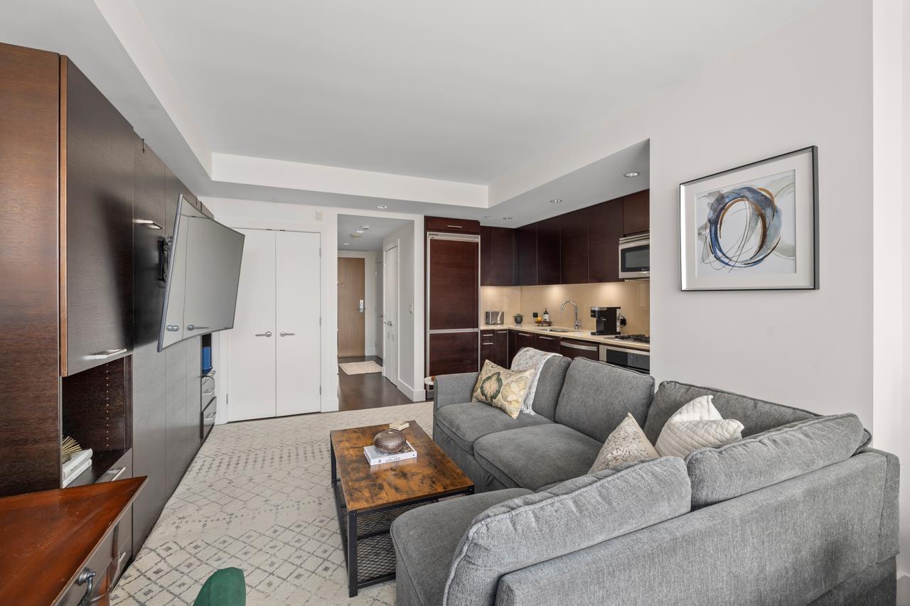 905 1473 JOHNSTON ROAD, White Rock real estate listing R2976277