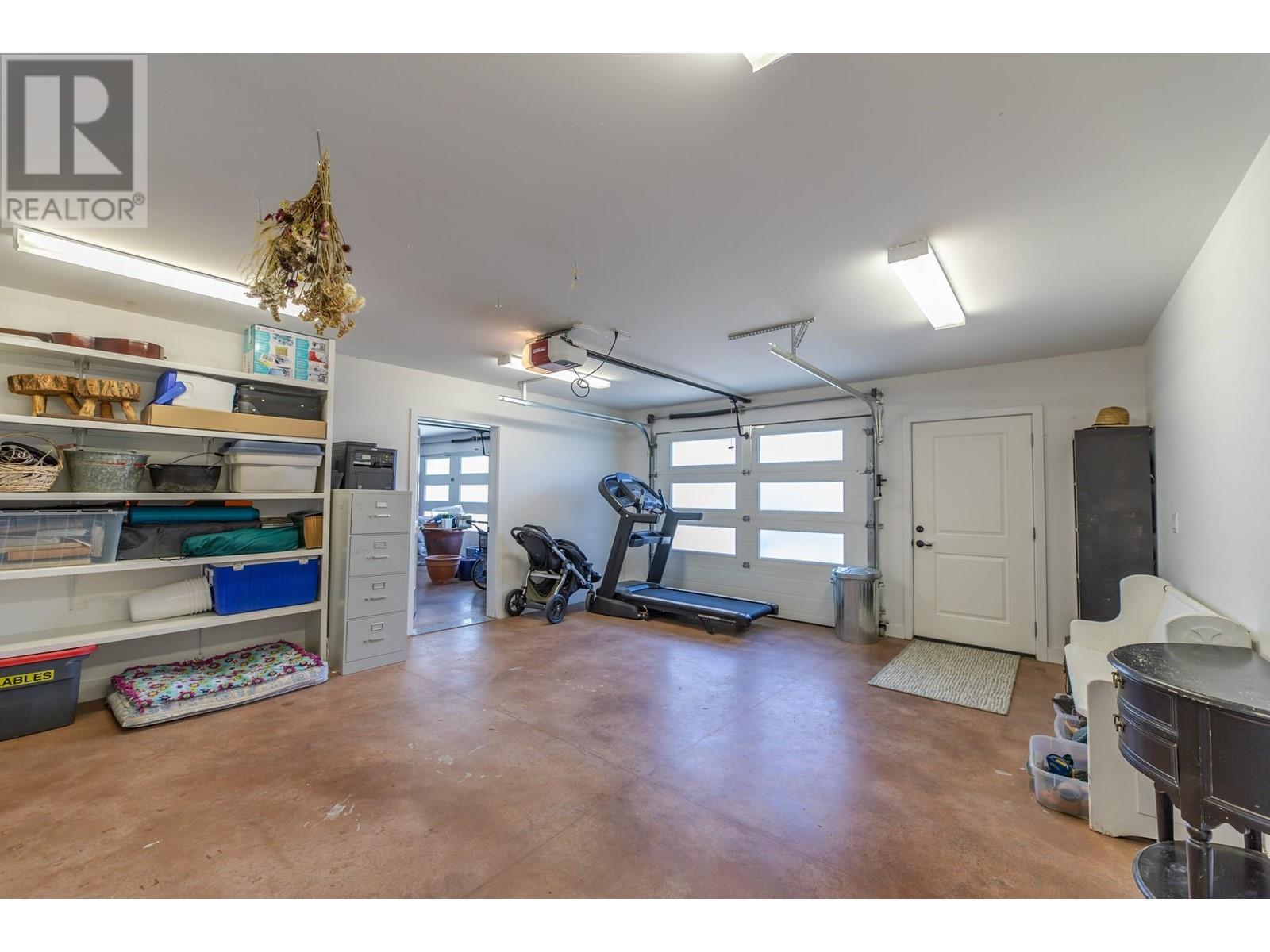 5824 Lewes Avenue, Summerland