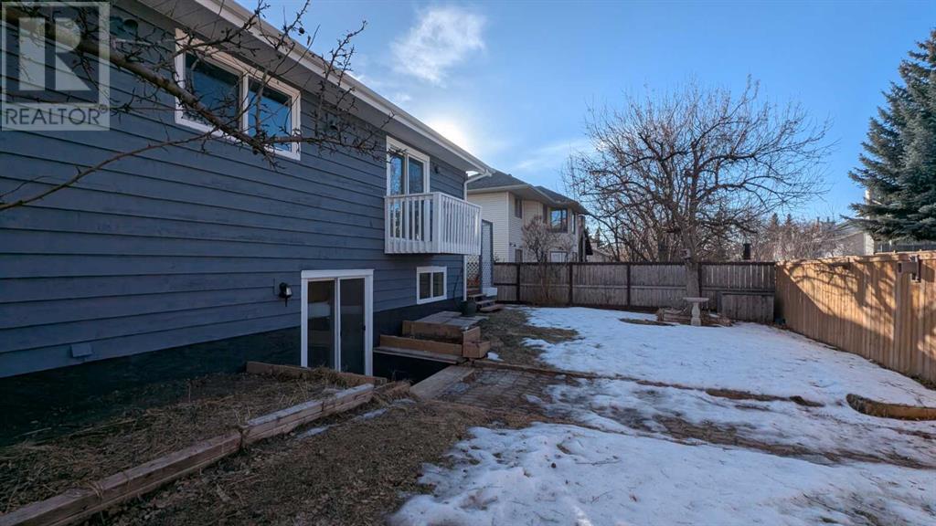 Single Family House 4 Level for Sale in  Millbank Close SW Millrise Calgary 