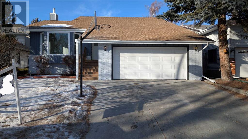 Single Family House 4 Level for Sale in  Millbank Close SW Millrise Calgary 