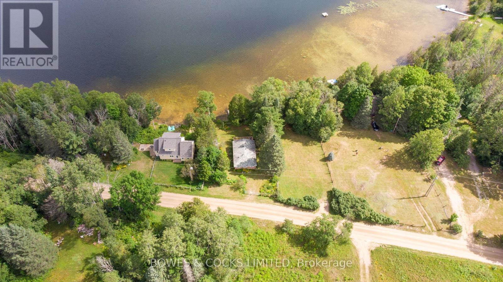 Photo 10 of 197 King Road W, Wollaston ON