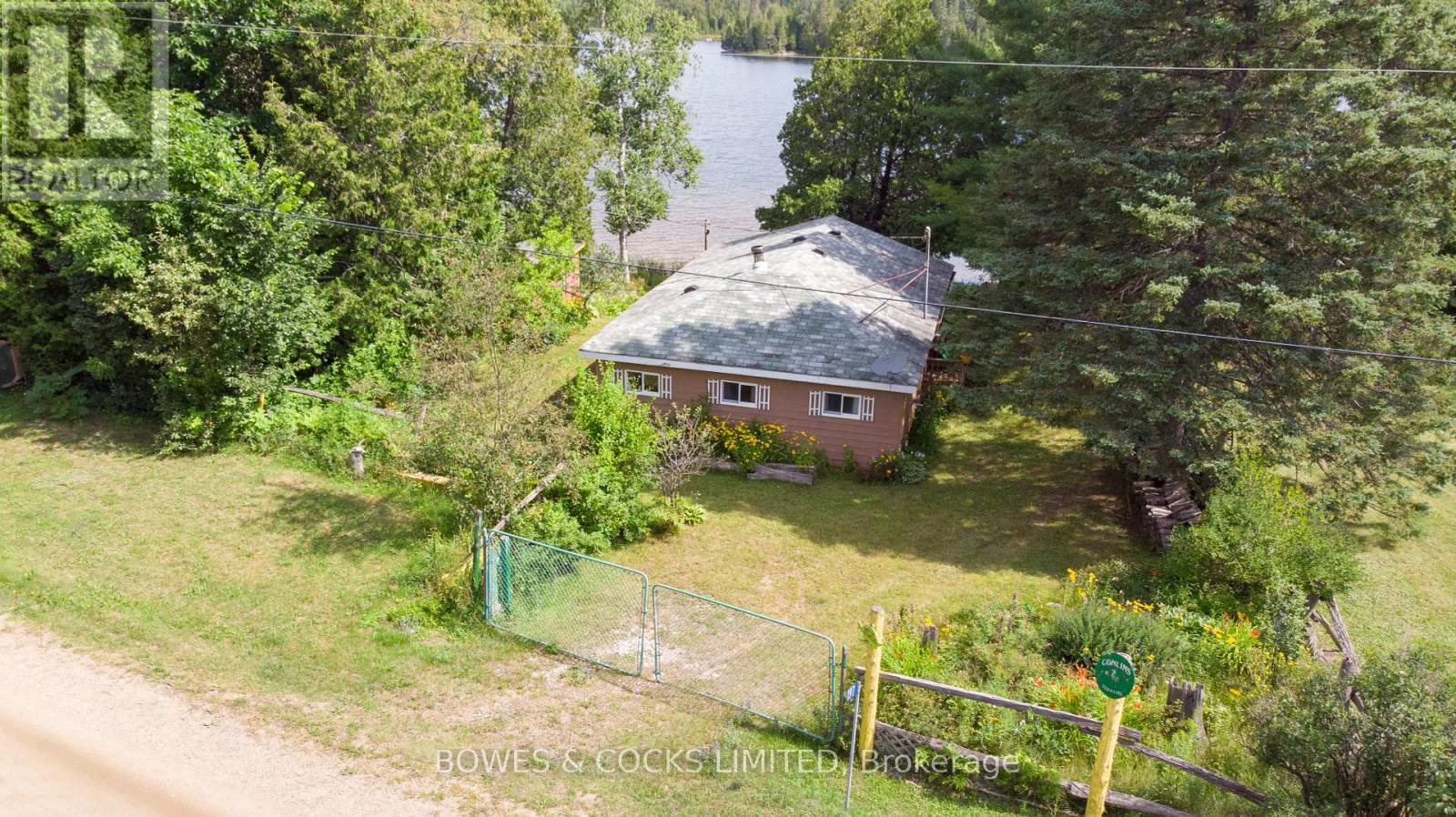 Photo 2 of 197 King Road W, Wollaston ON