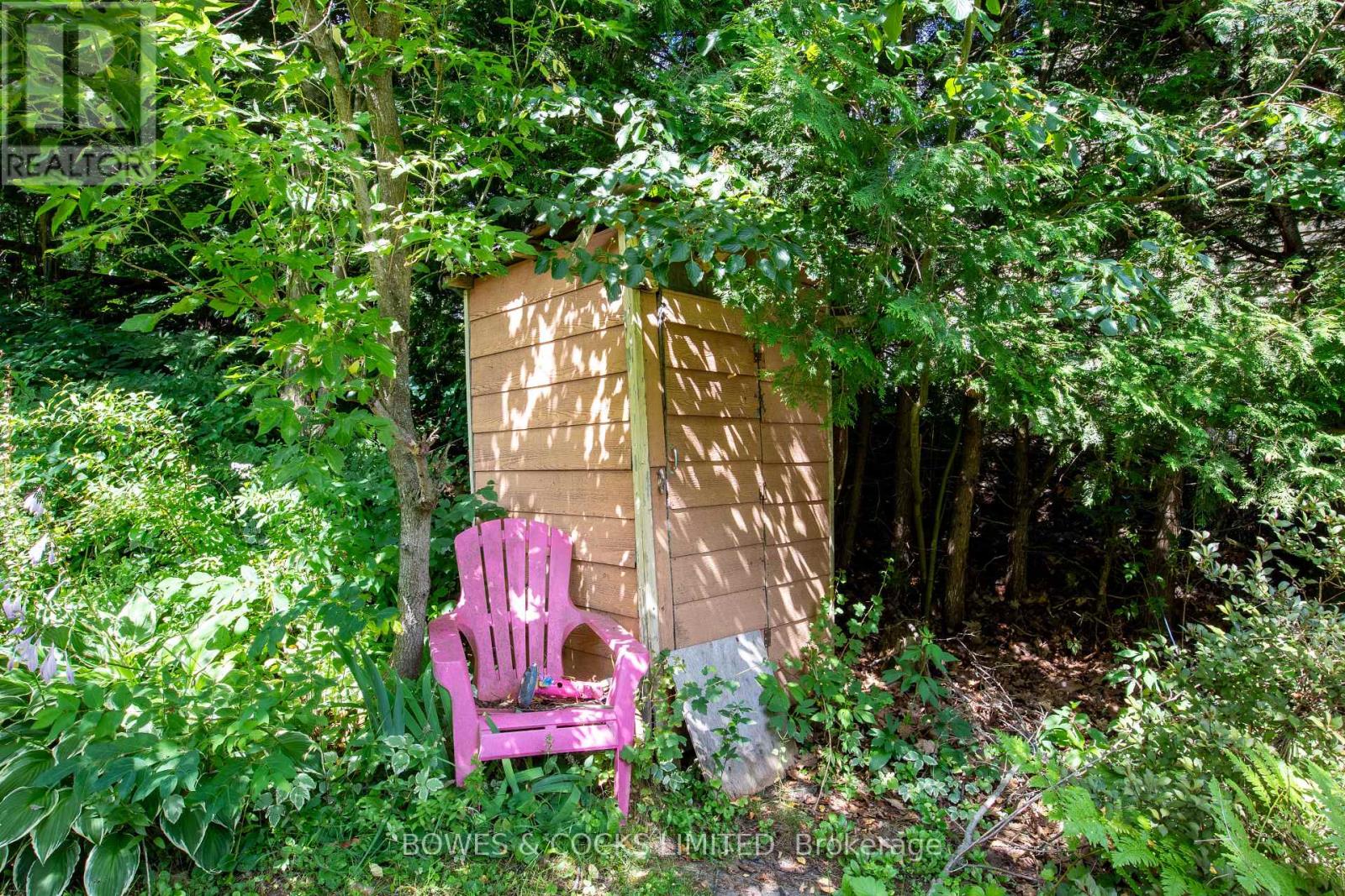 Photo 26 of 197 King Road W, Wollaston ON