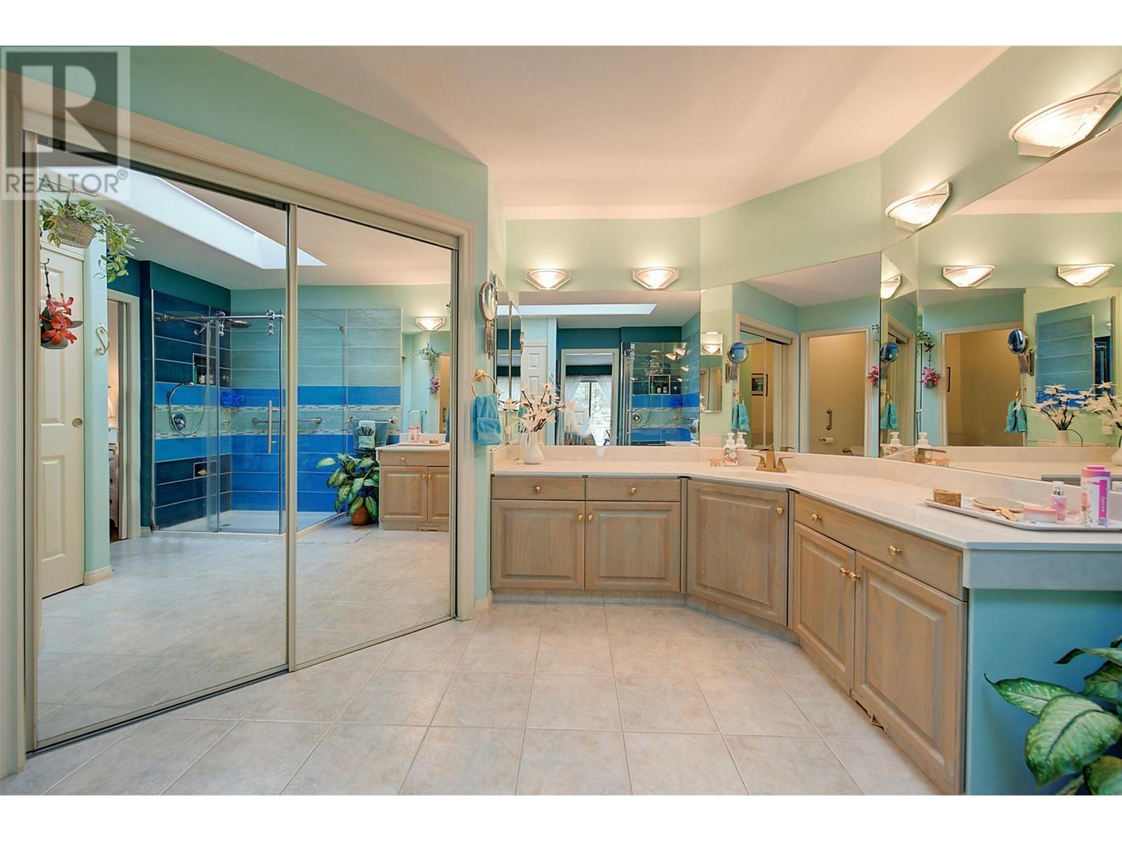 126 4074 Gellatly Road, West Kelowna