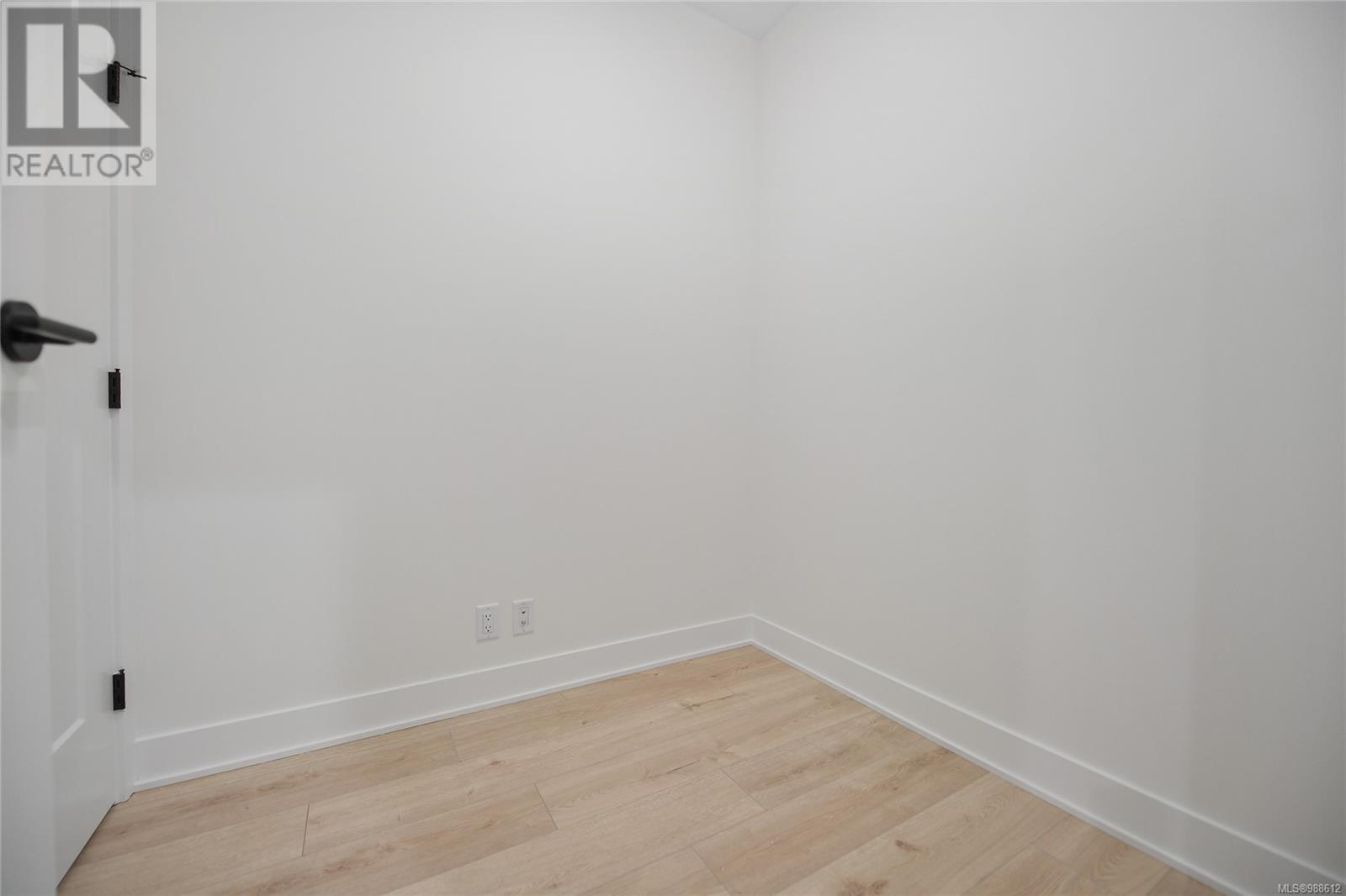 204 1114 Samar Cres, Langford real estate listing 988612