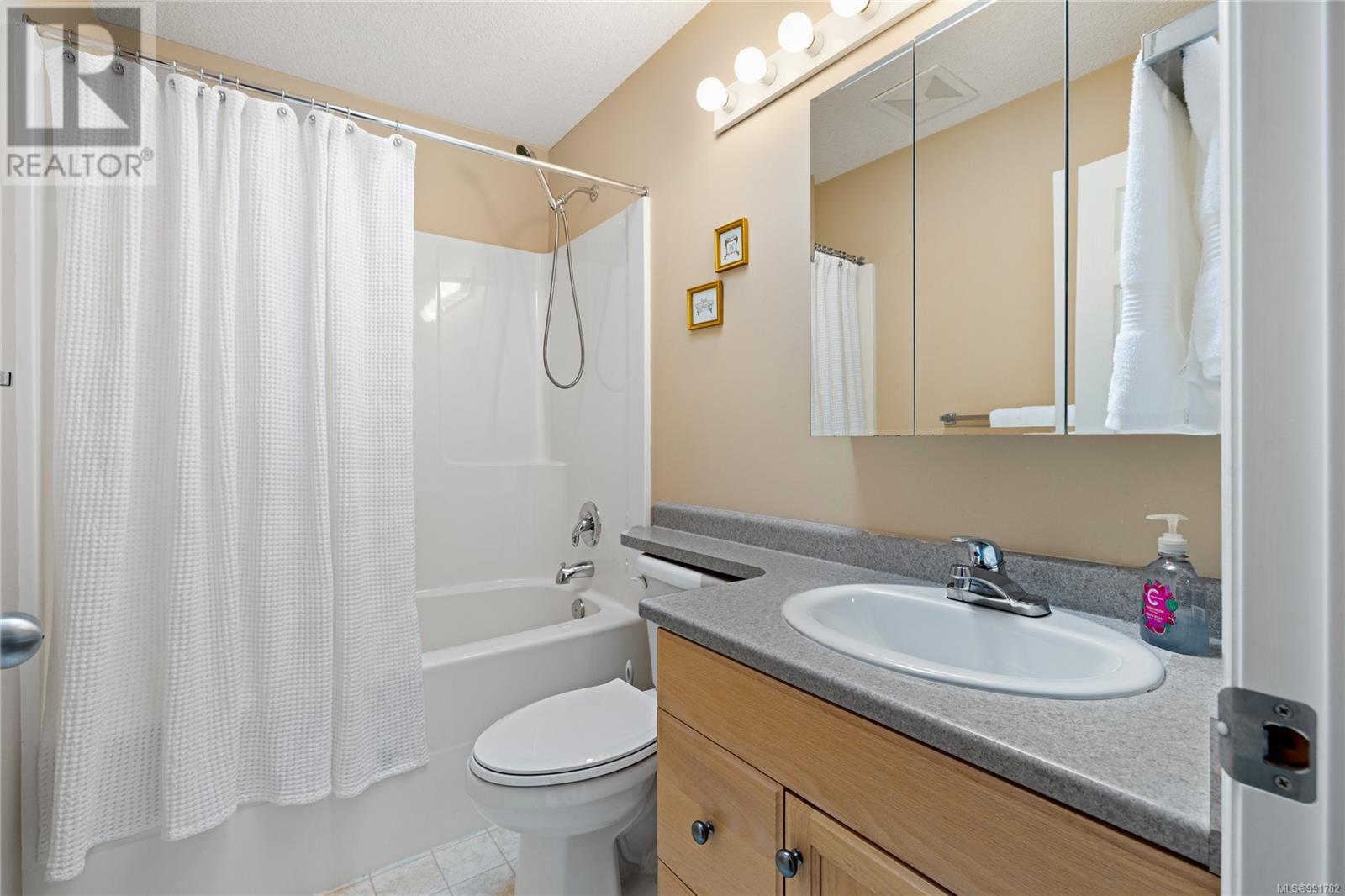 3853 Honey Locust Dr, Nanaimo real estate listing 991782