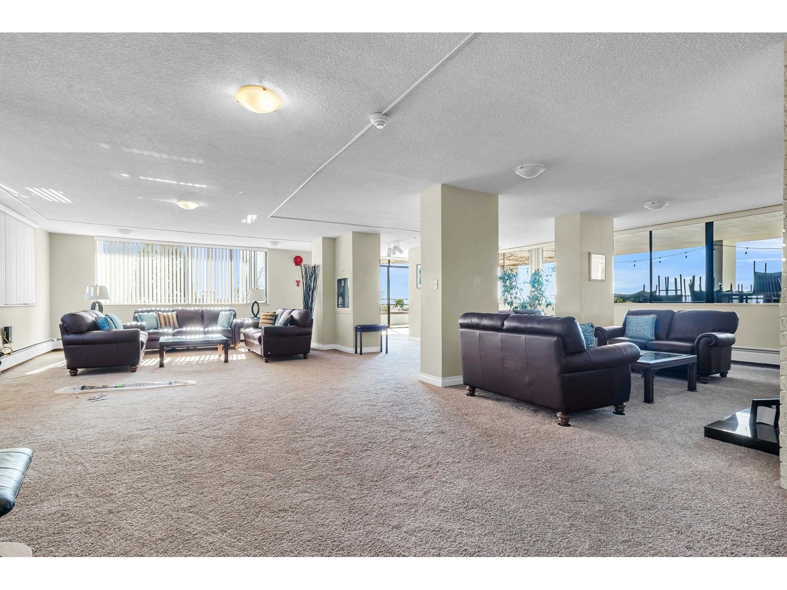 504 1480 FOSTER STREET, White Rock real estate listing R2976179