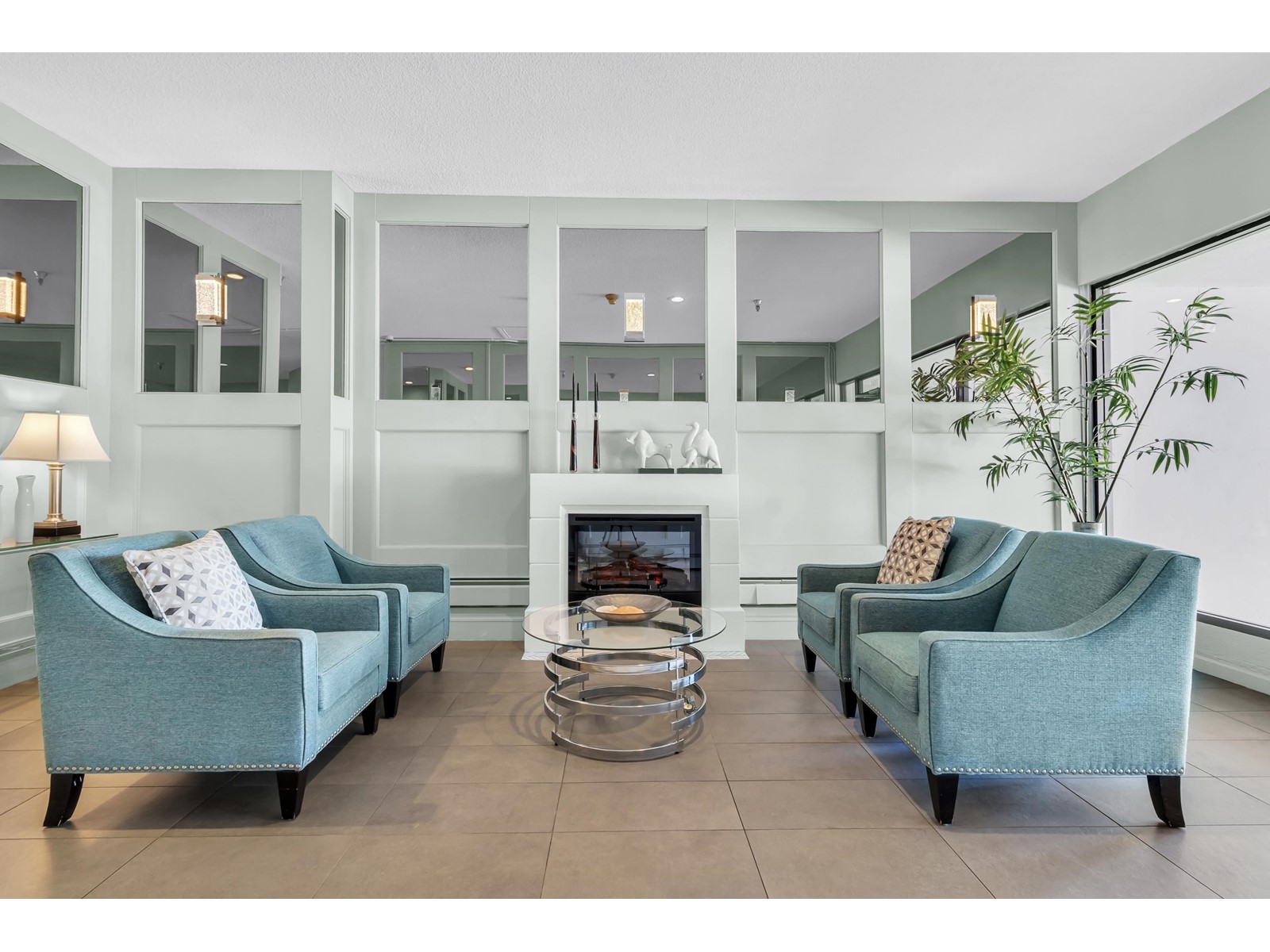 504 1480 FOSTER STREET, White Rock real estate listing R2976179