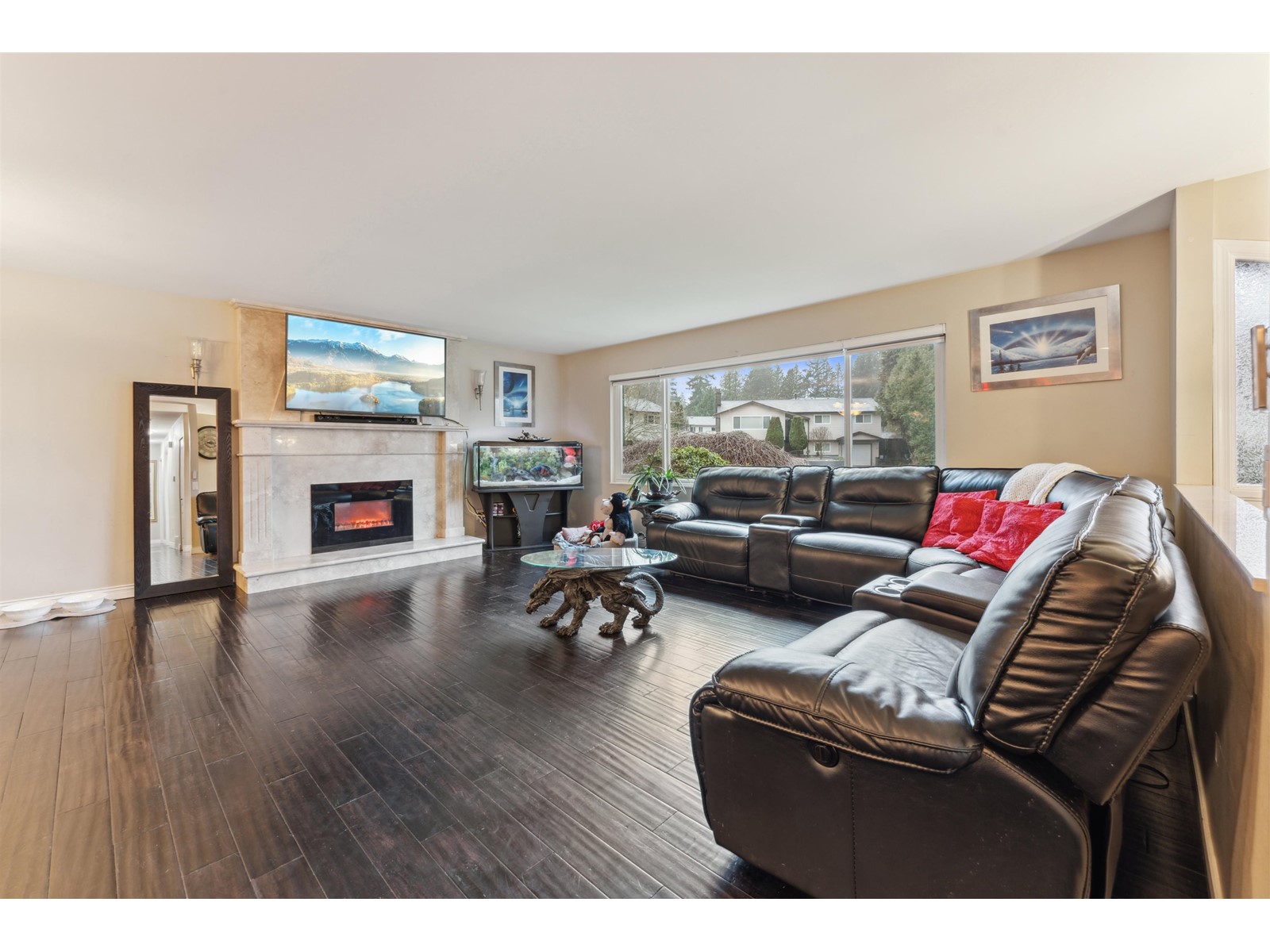 Photo 9 of 7086 Papuc Place, Delta BC