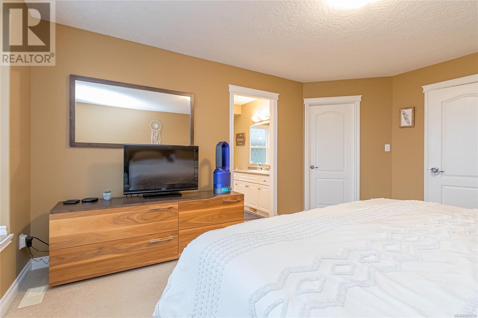 5555 Cliffside Rd, Nanaimo real estate listing 991836