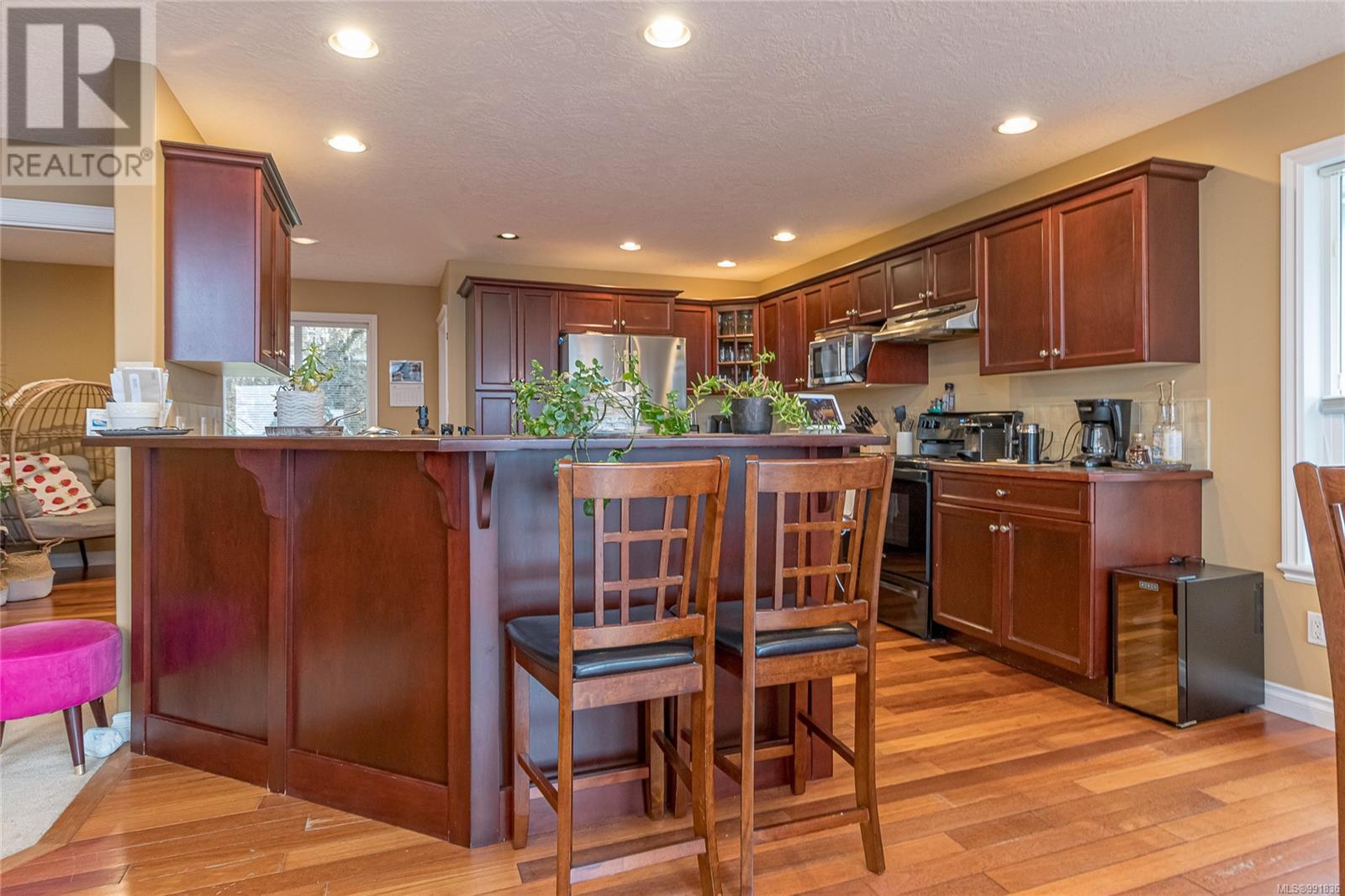5555 Cliffside Rd, Nanaimo real estate listing 991836