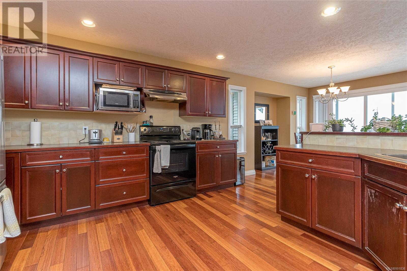 5555 Cliffside Rd, Nanaimo real estate listing 991836