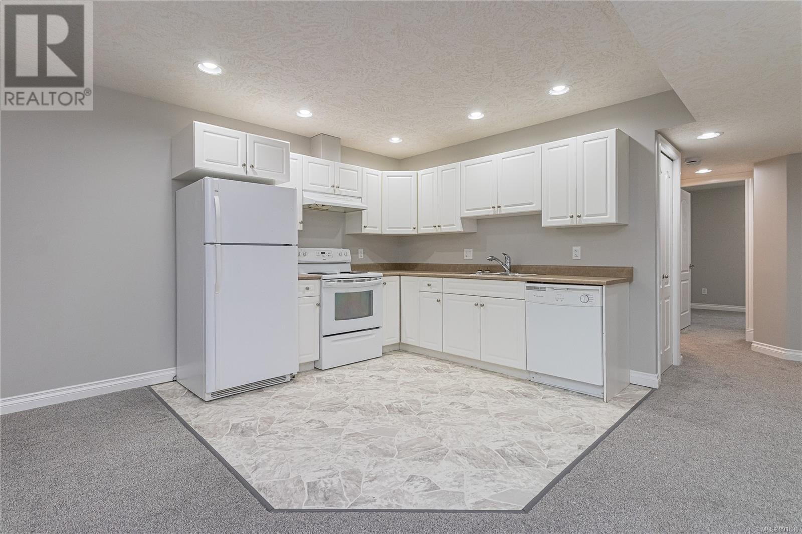 5555 Cliffside Rd, Nanaimo real estate listing 991836