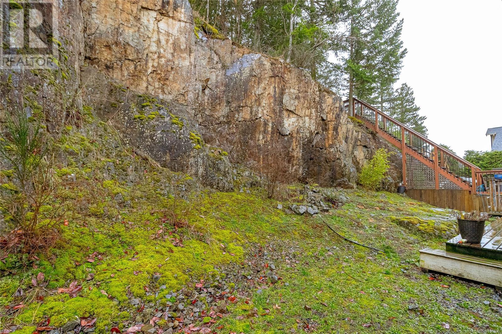 5555 Cliffside Rd, Nanaimo real estate listing 991836