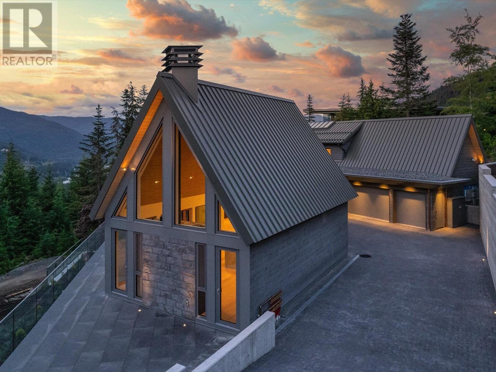 2925 KADENWOOD DRIVE, Whistler real estate listing R2805206