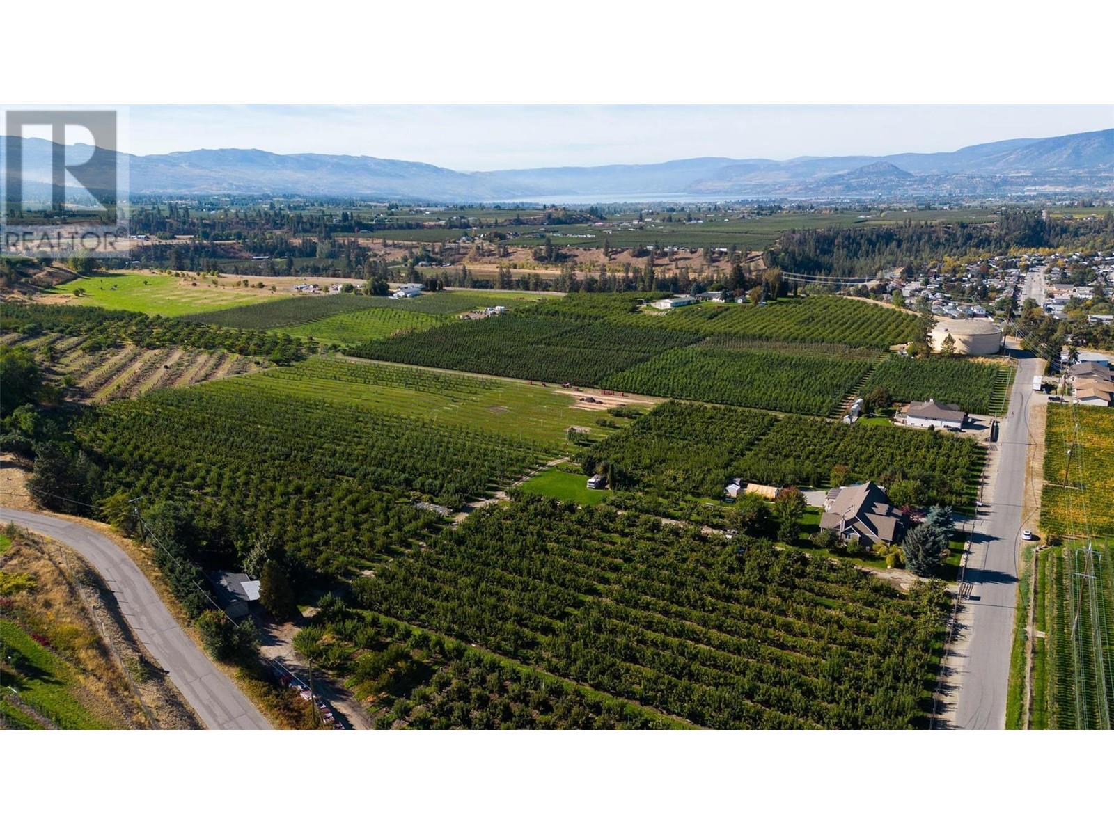 1429-1409 Teasdale Road, Kelowna