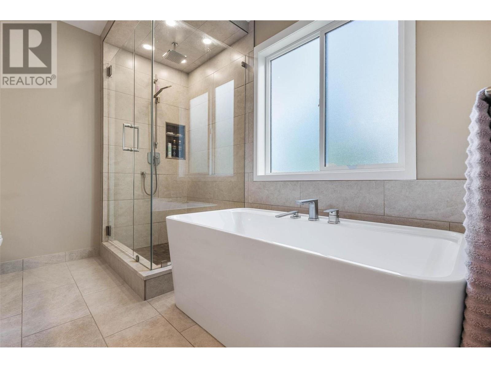 1429-1409 Teasdale Road, Kelowna