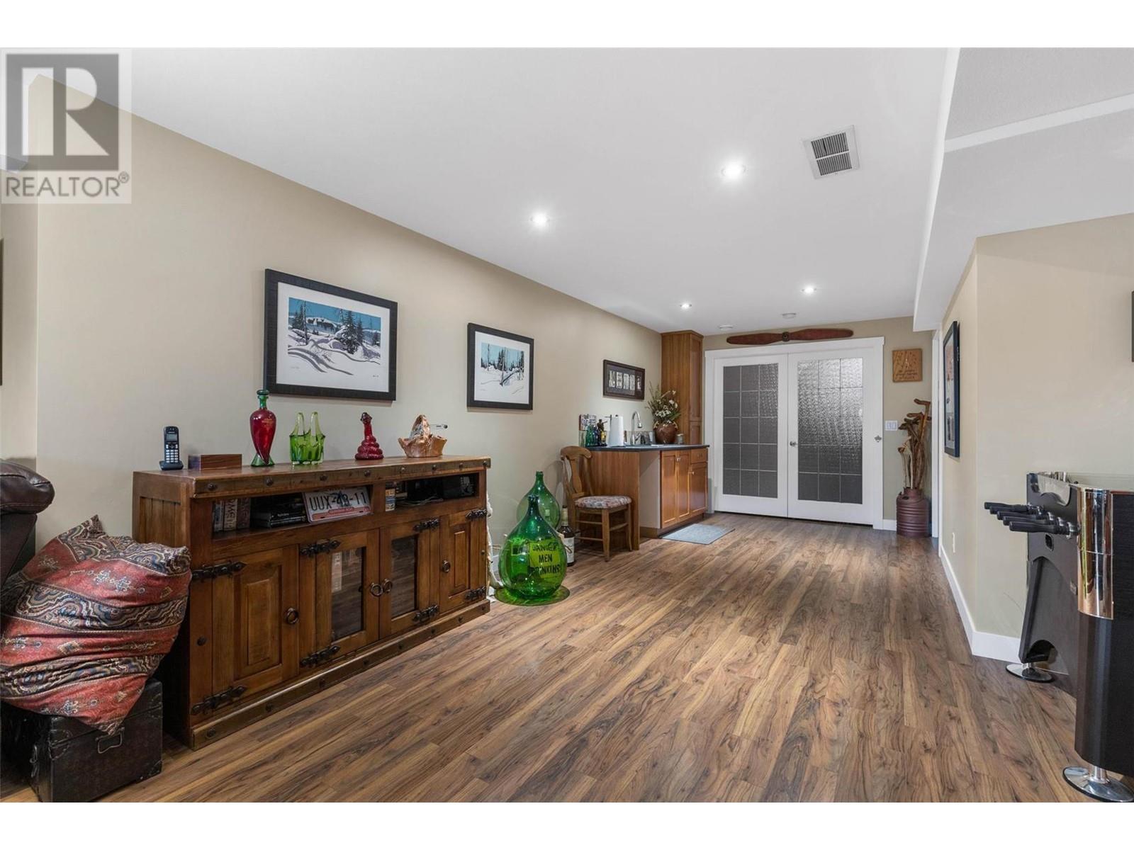 1429-1409 Teasdale Road, Kelowna