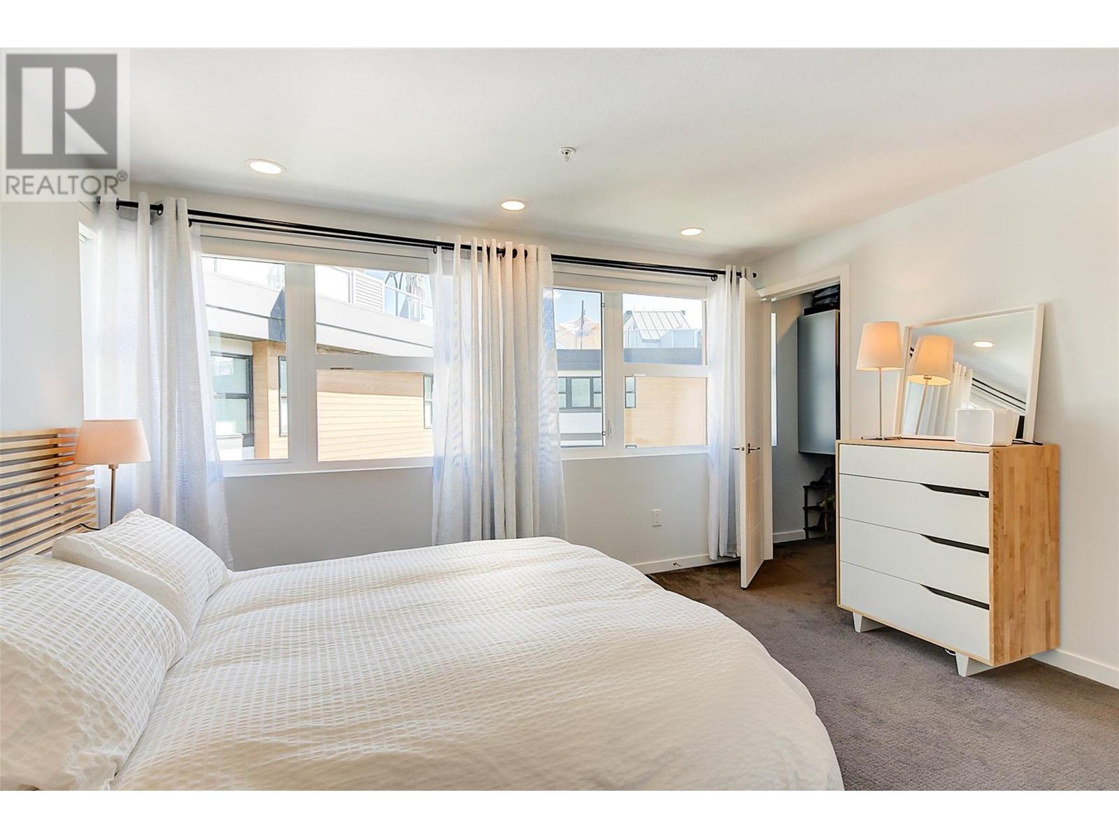 16 1515 Highland Drive North, Kelowna