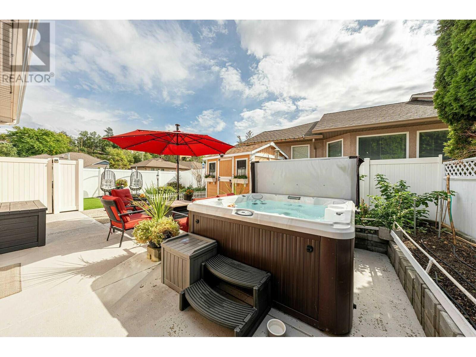  247 Willows Place, Oliver