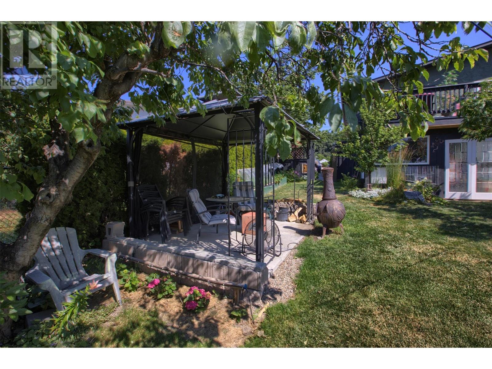  2443 Margaret Road, West Kelowna