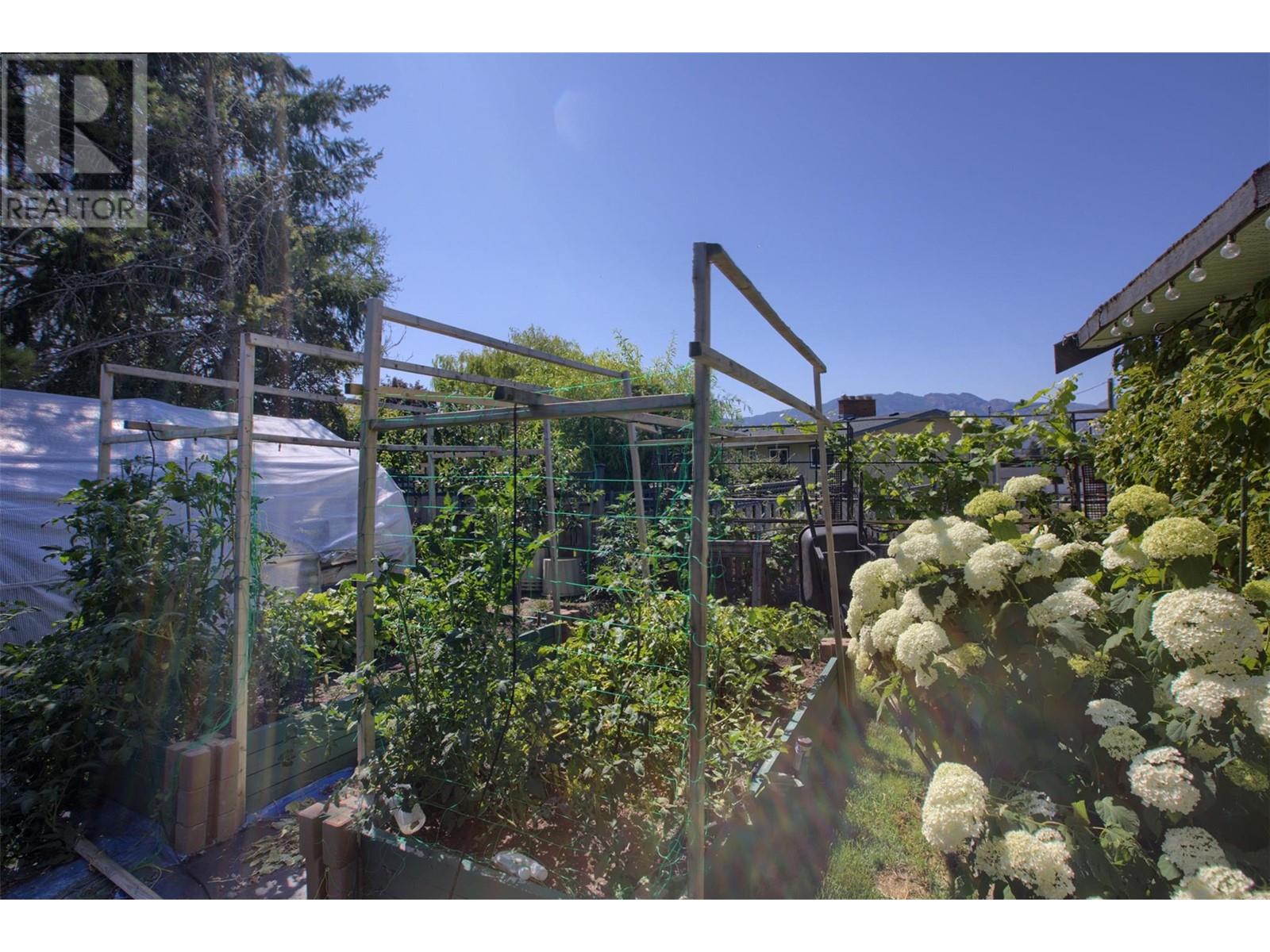  2443 Margaret Road, West Kelowna