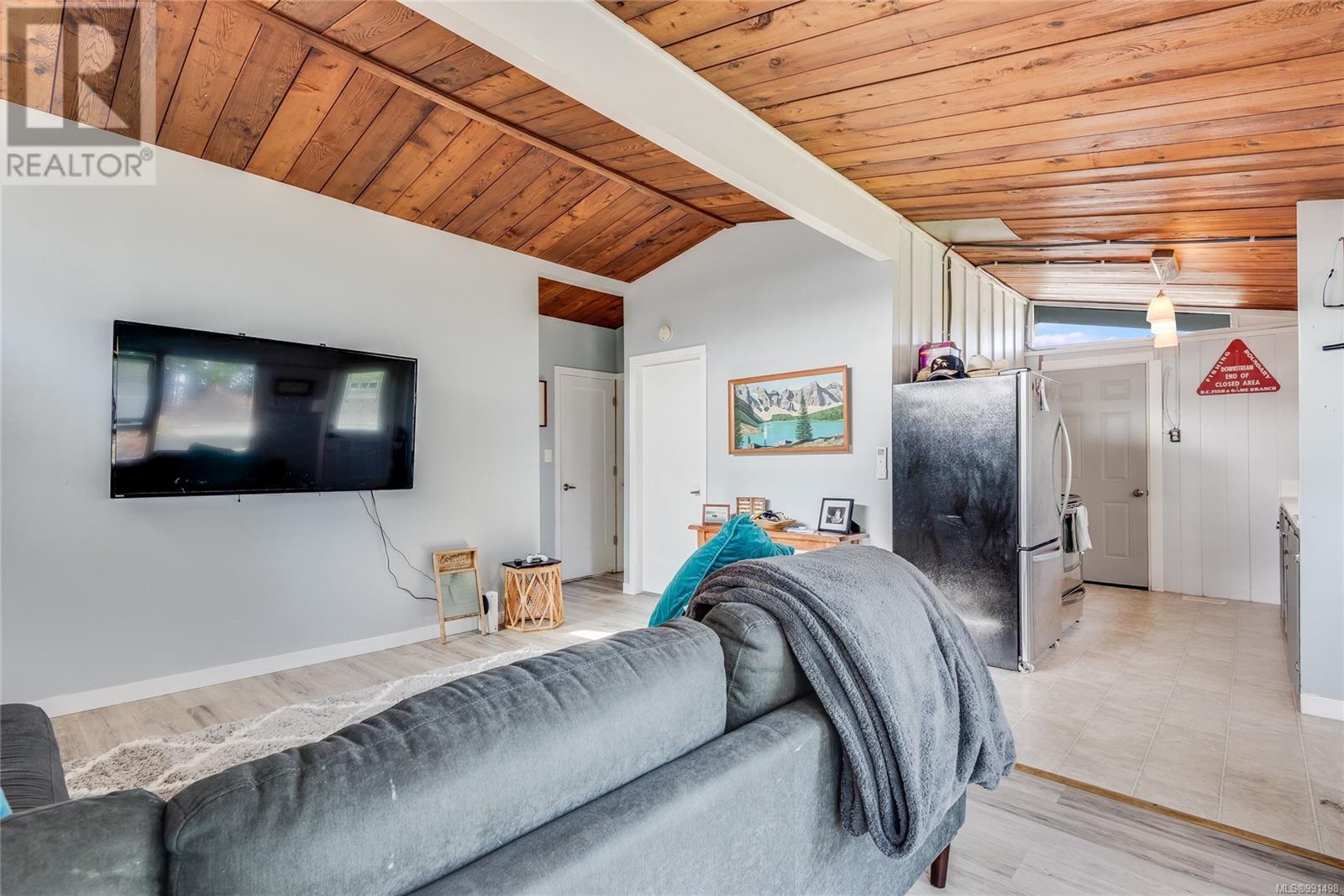 3678 Island Hwy S, Campbell River real estate listing 991498