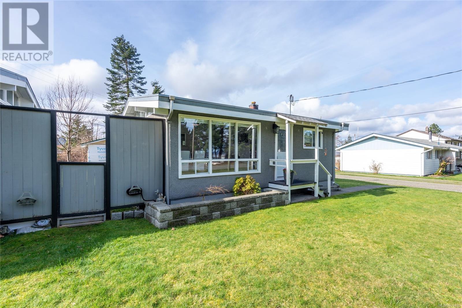 3678 Island Hwy S, Campbell River real estate listing 991498