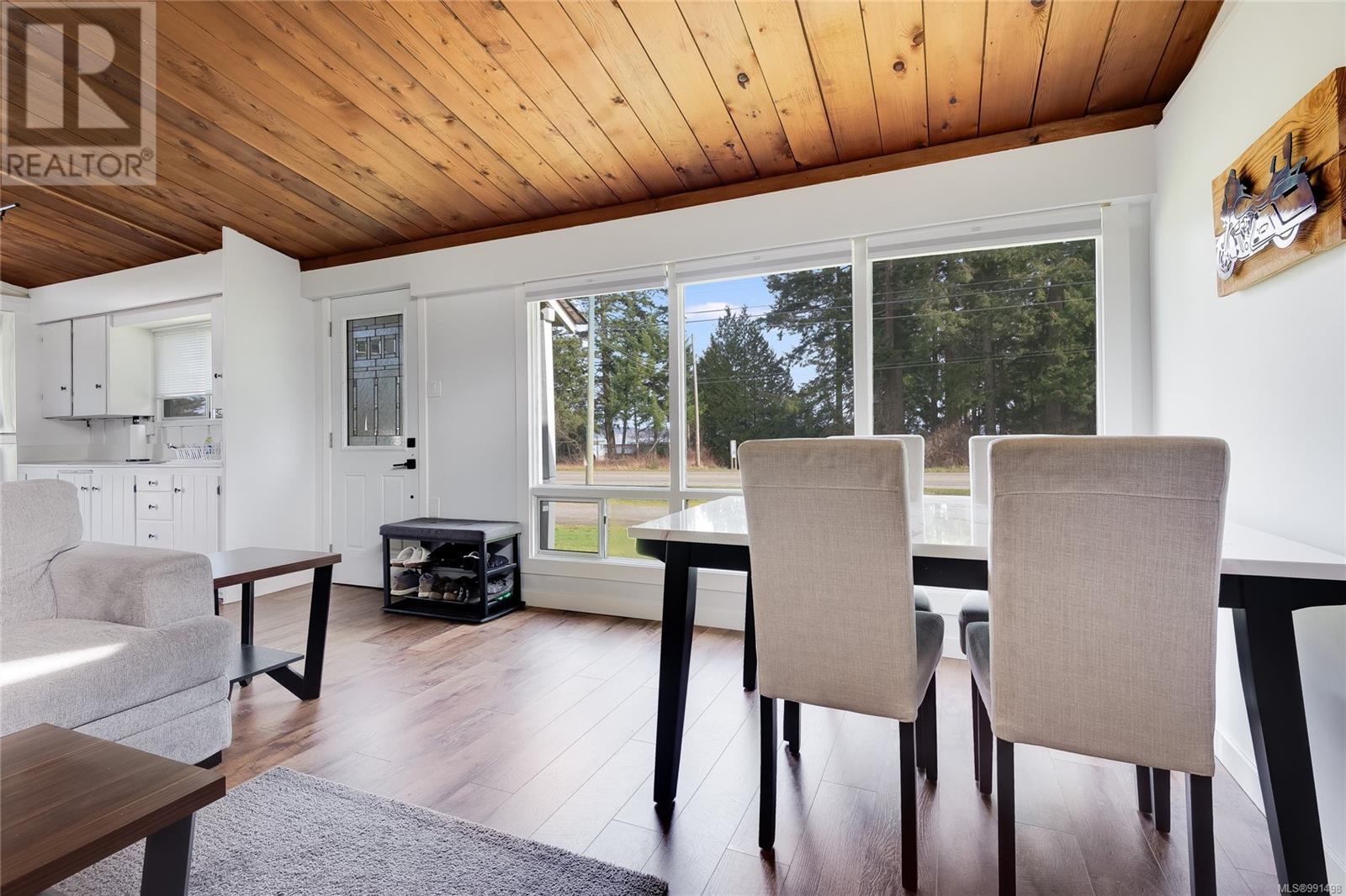 3678 Island Hwy S, Campbell River