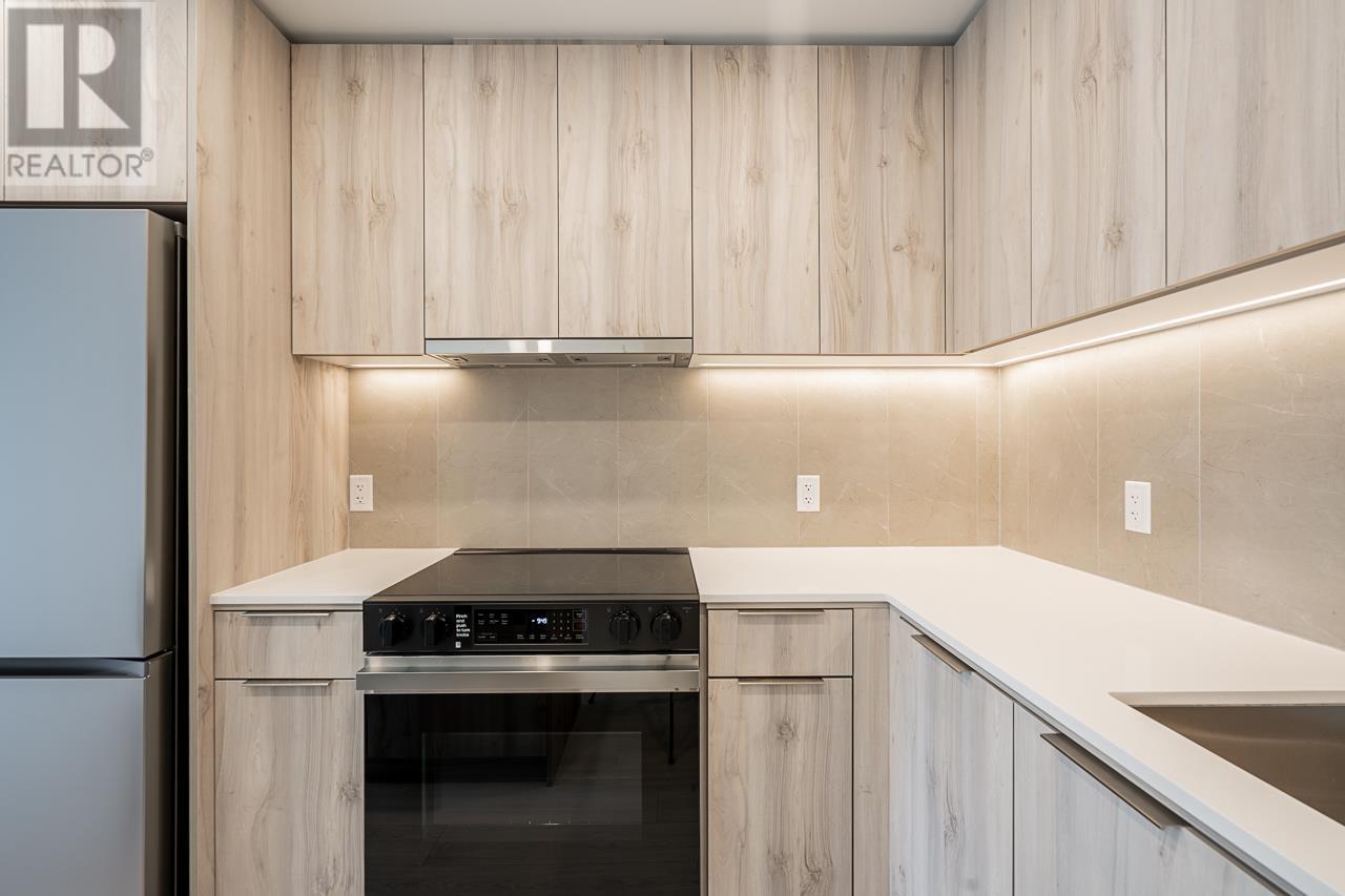 Photo 11 of 403 3596 Malsum Drive, North Vancouver BC