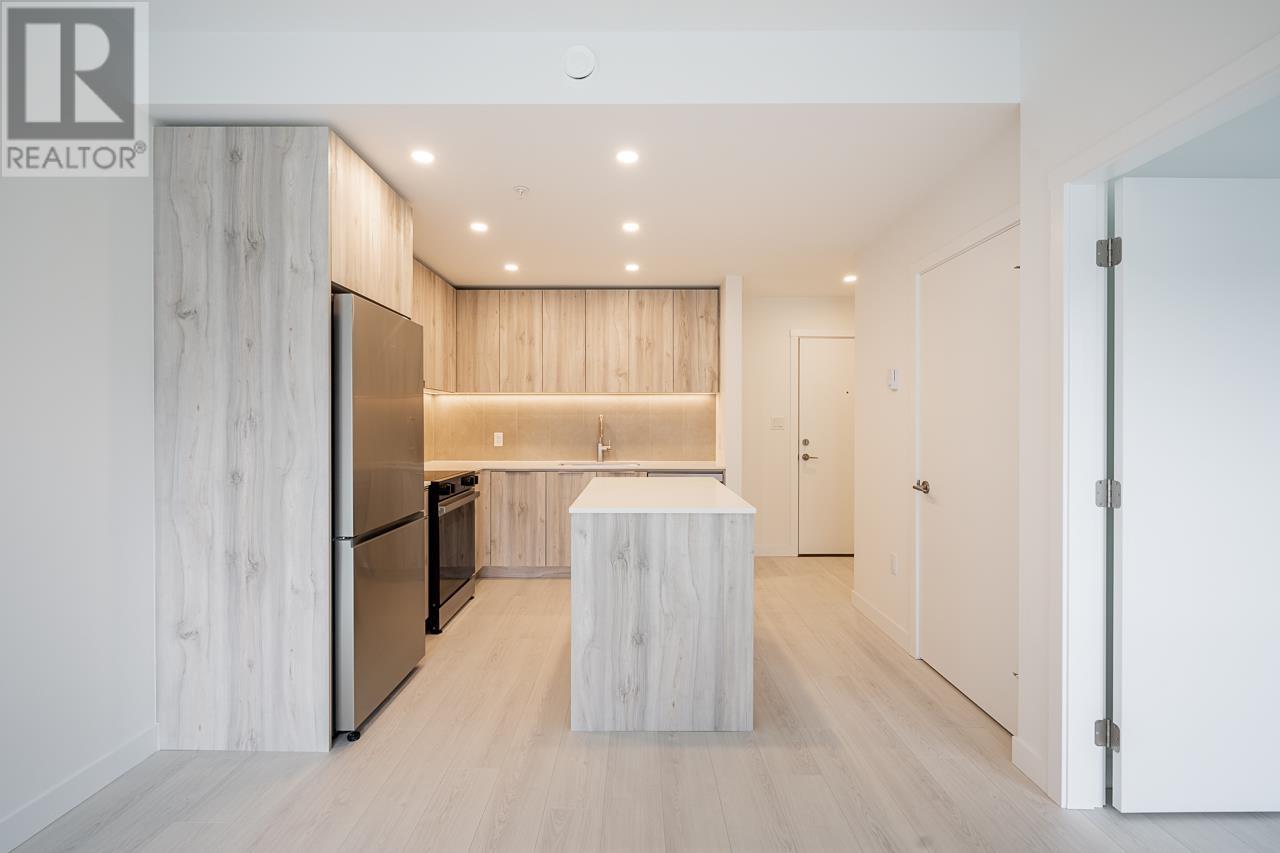 Photo 12 of 403 3596 Malsum Drive, North Vancouver BC
