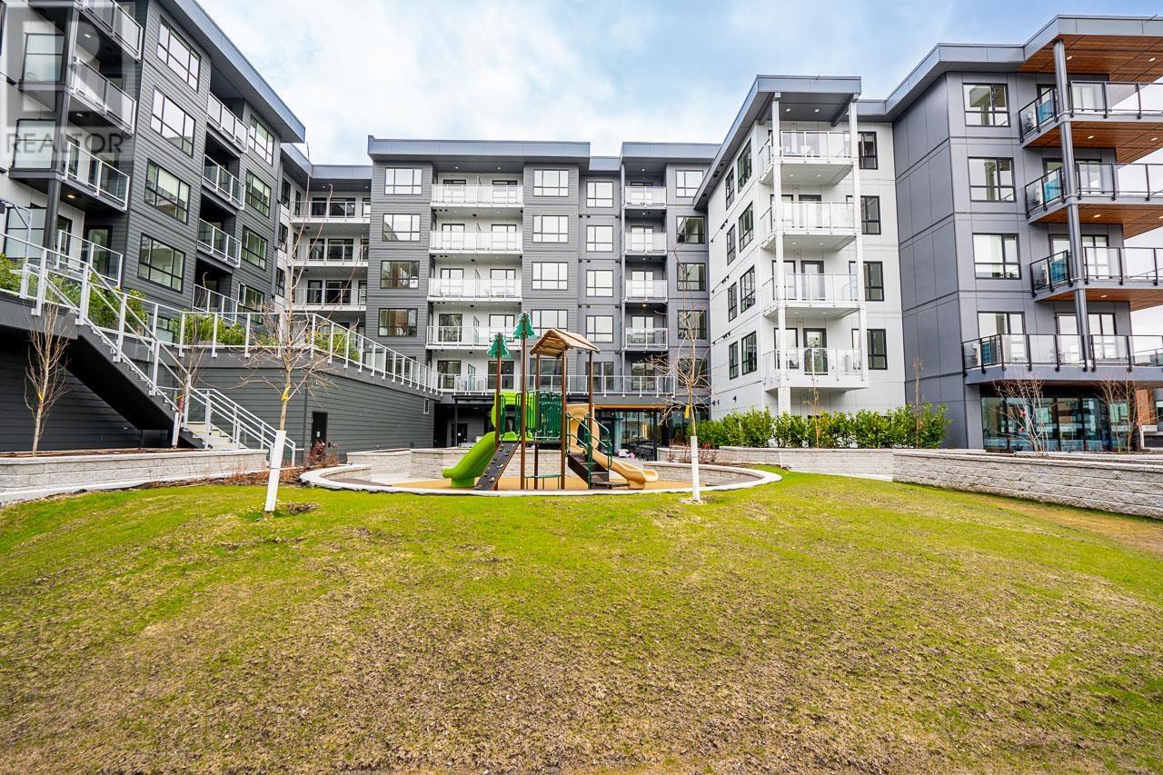 Photo 38 of 403 3596 Malsum Drive, North Vancouver BC