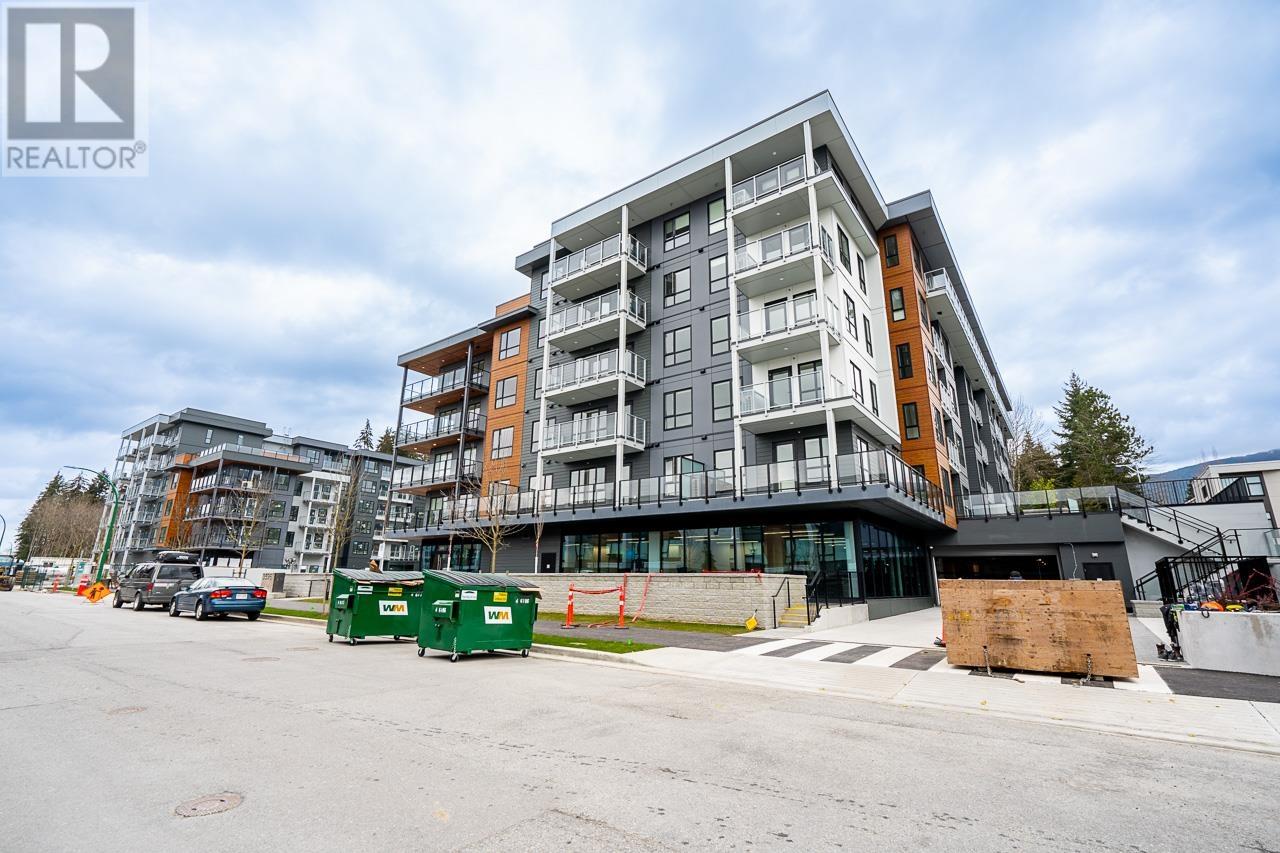 Photo 4 of 403 3596 Malsum Drive, North Vancouver BC