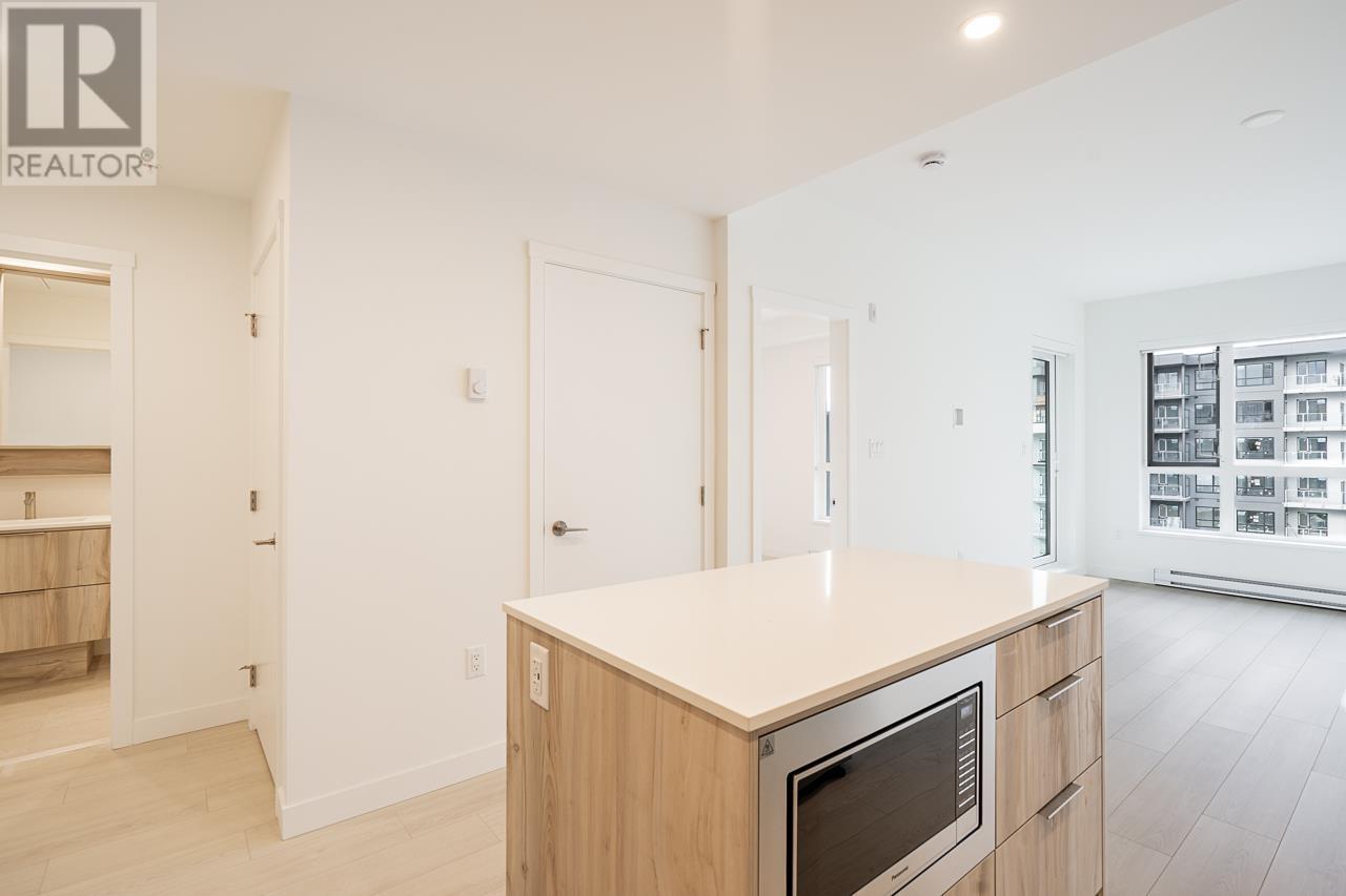 Photo 8 of 403 3596 Malsum Drive, North Vancouver BC