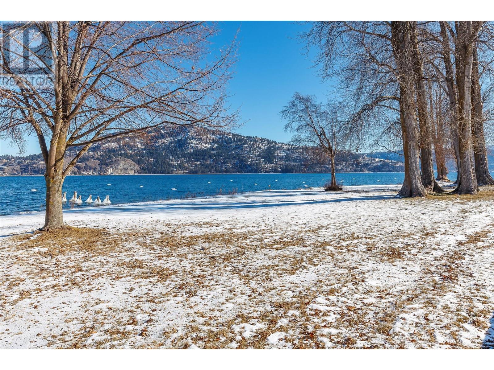  42 Lakeshore Drive, Vernon