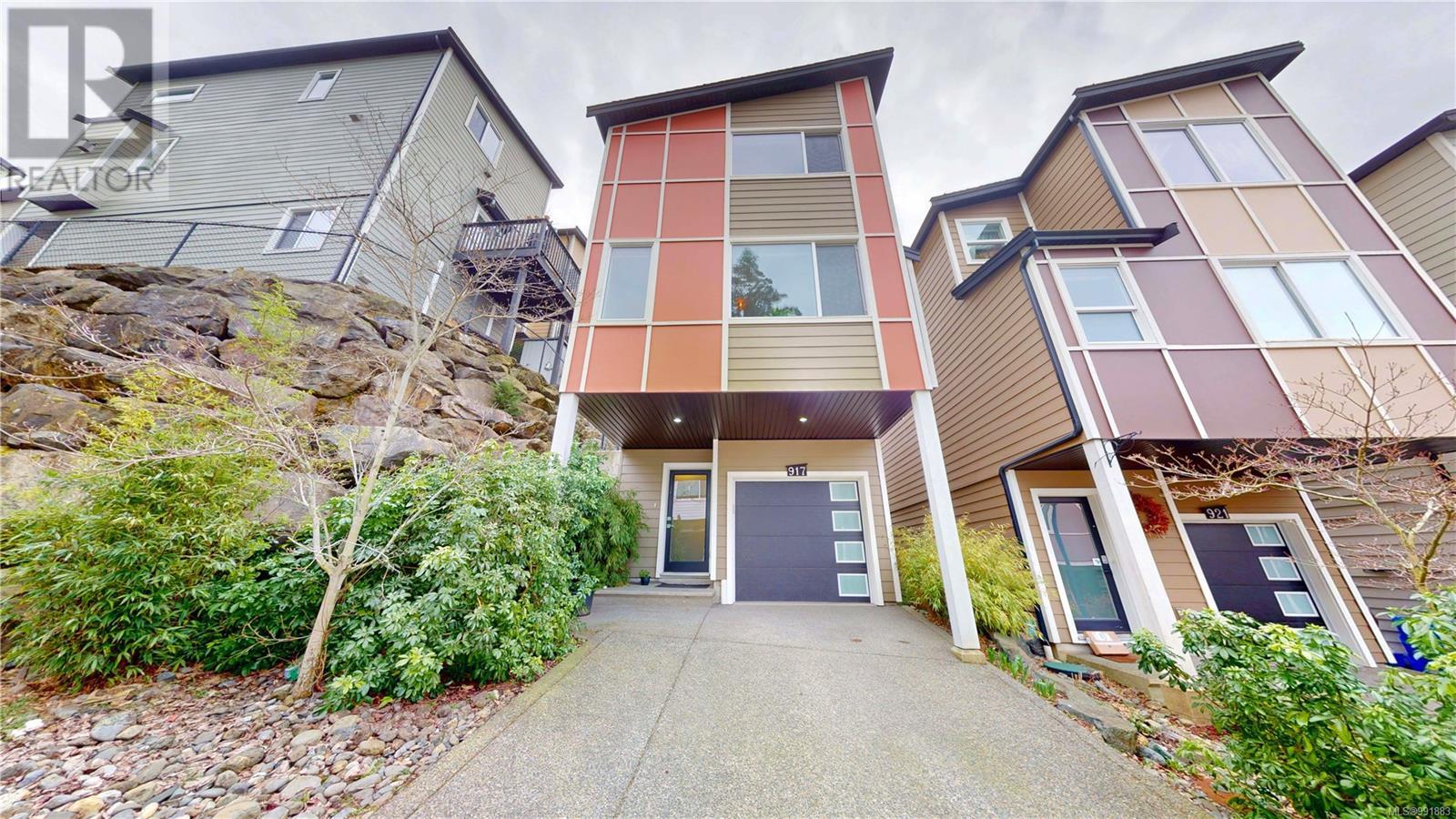 917 Solitaire Landing, Langford