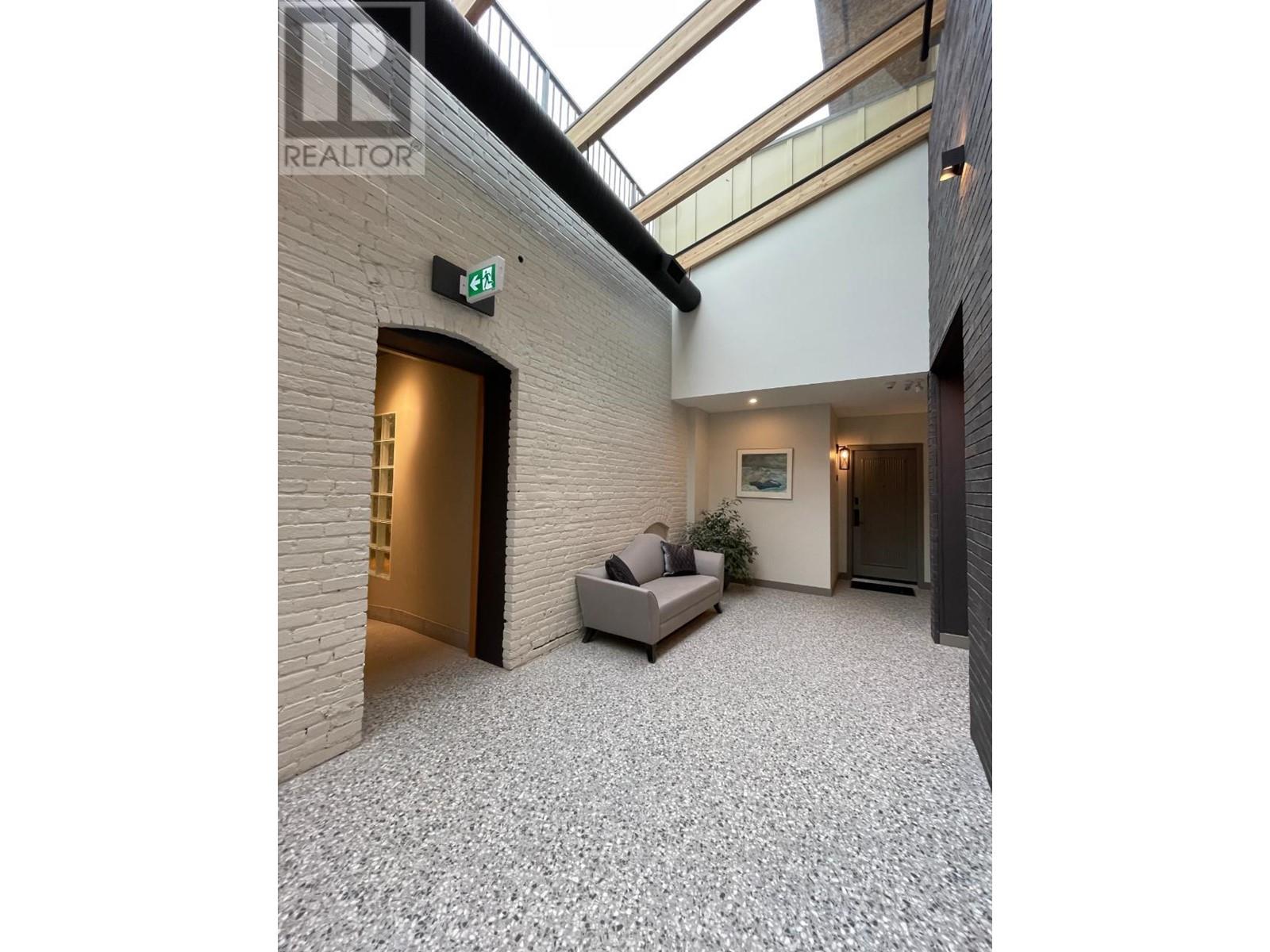 Photo 10 of 266 Baker Street Unit 17, Nelson BC