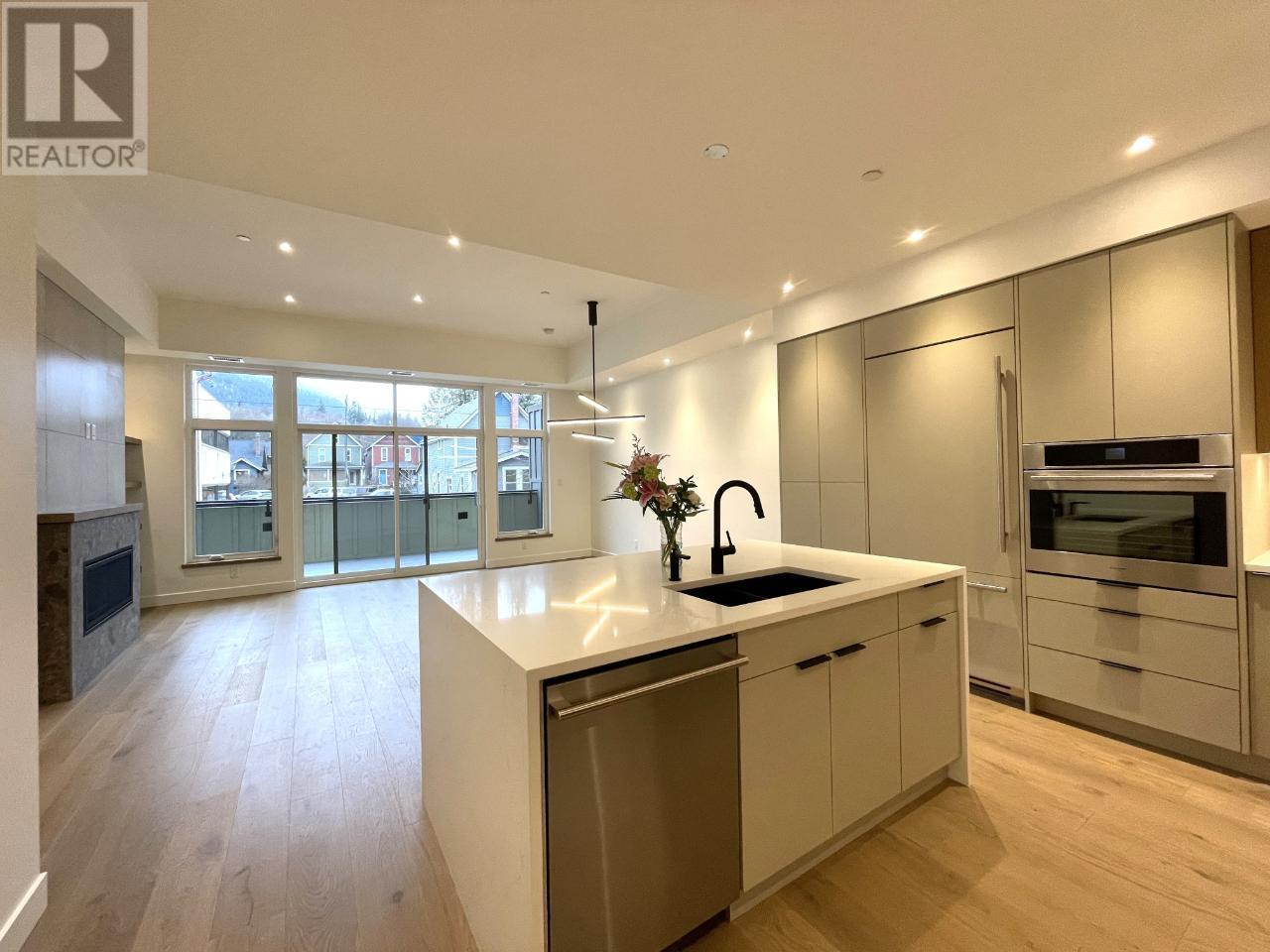 Photo 17 of 266 Baker Street Unit 17, Nelson BC