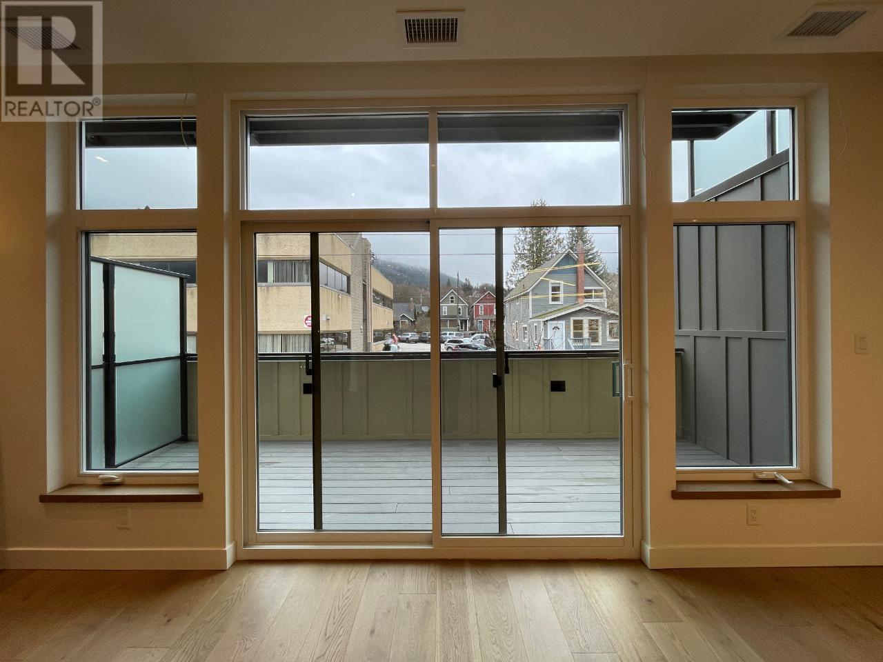 Photo 30 of 266 Baker Street Unit 17, Nelson BC