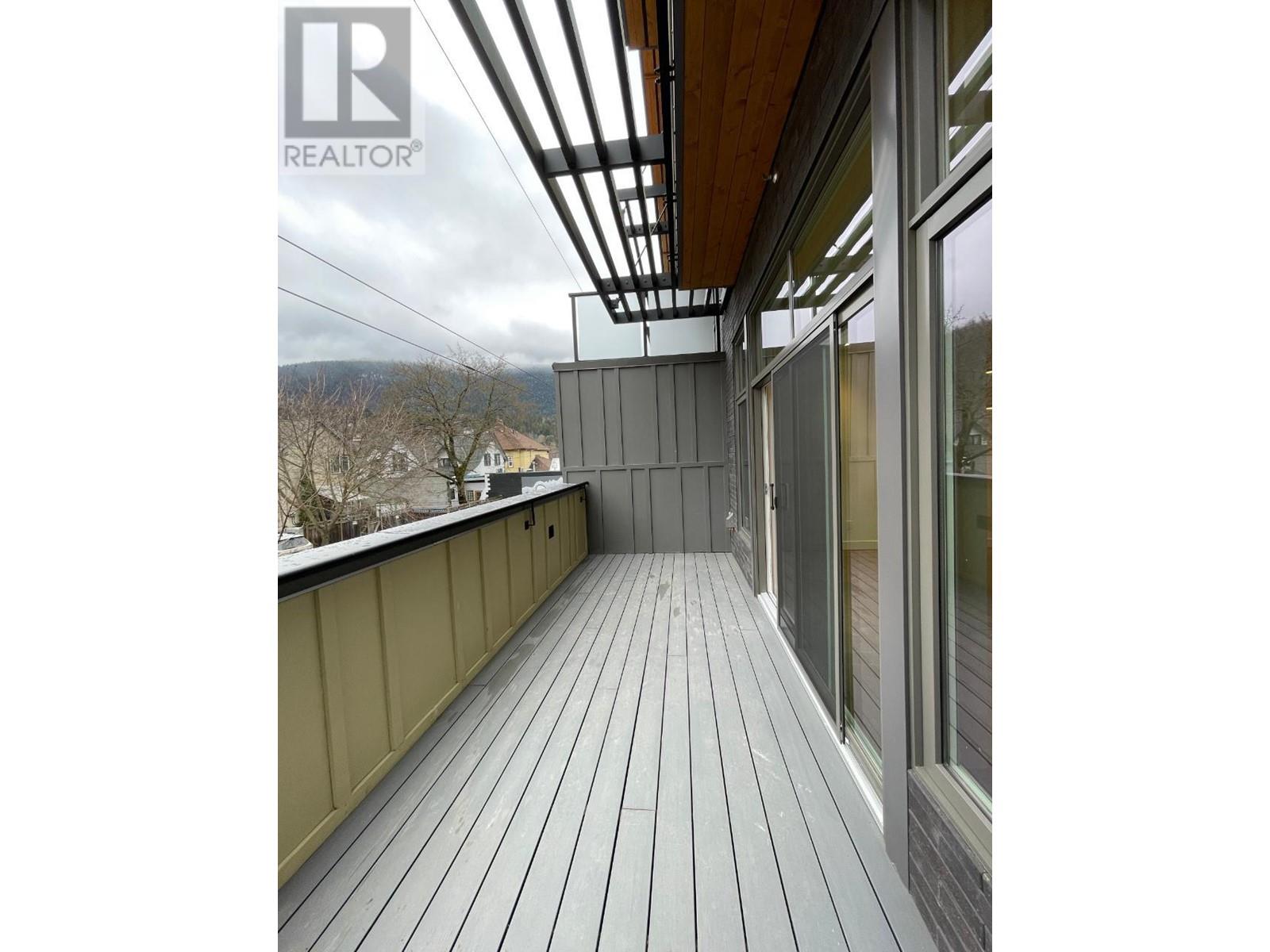 Photo 33 of 266 Baker Street Unit 17, Nelson BC