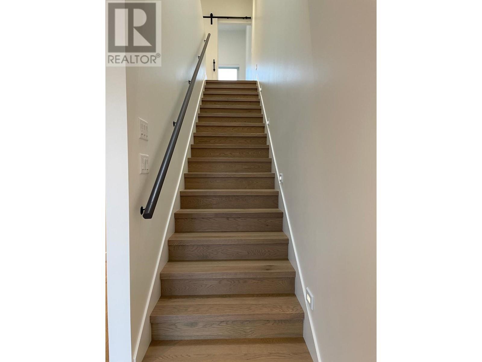 Photo 38 of 266 Baker Street Unit 17, Nelson BC