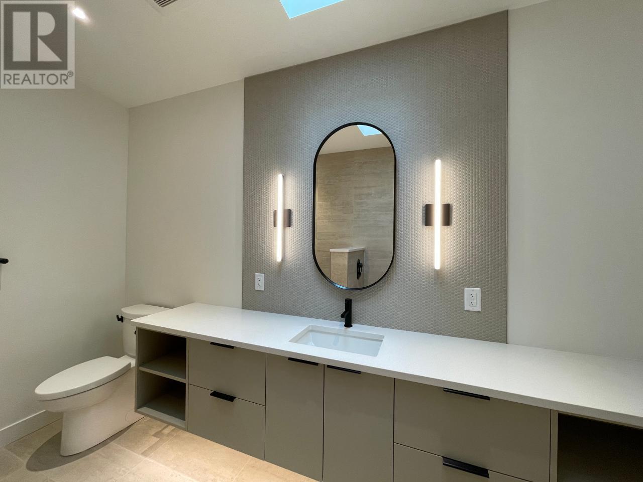 Photo 46 of 266 Baker Street Unit 17, Nelson BC