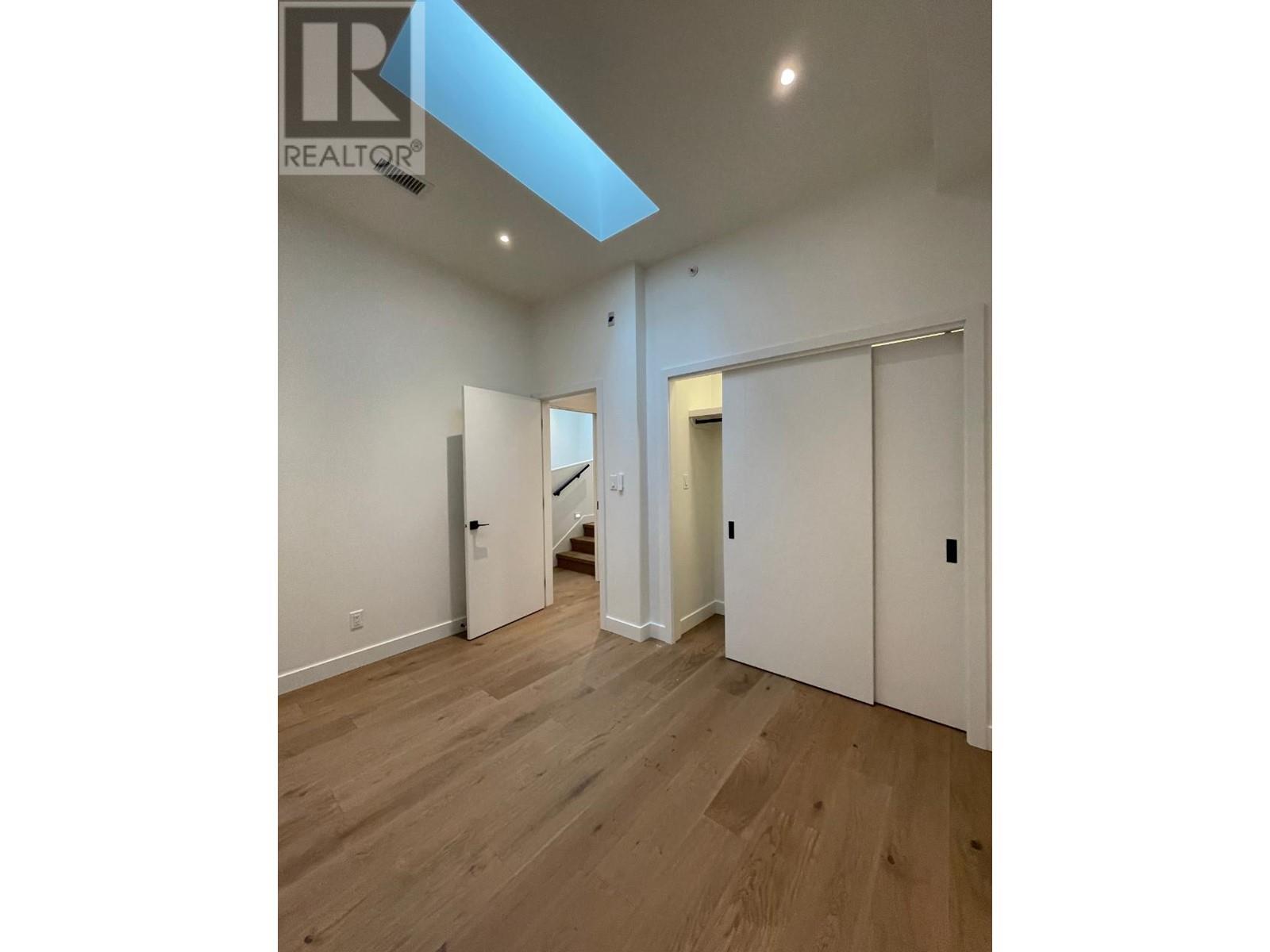266 BAKER Street Unit# 17, Nelson